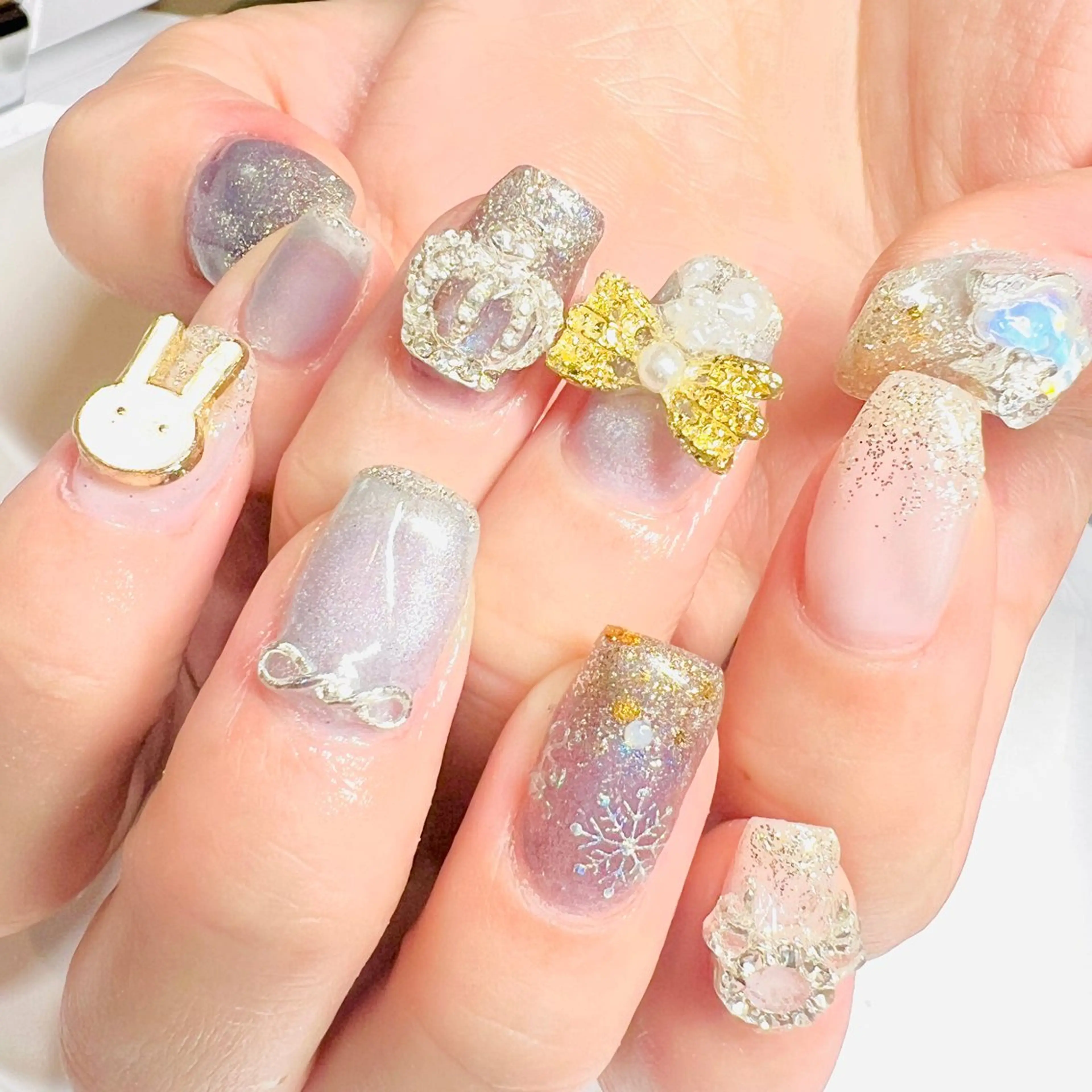 ミディアム ハンドネイル Nail Salon midnightのネイルデザイン