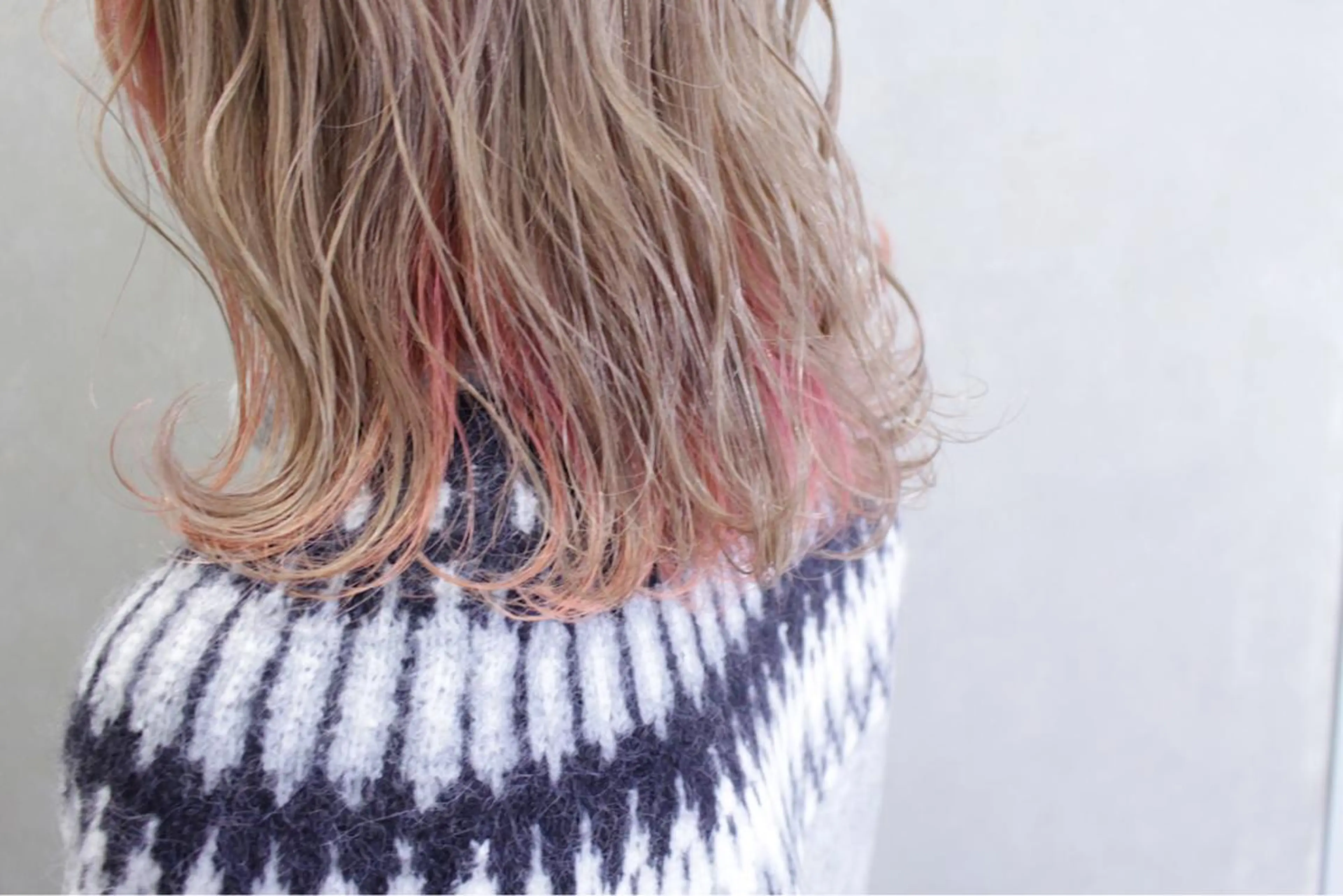 ミディアム カラー ヘアアレンジ ベージュカラー ピンクカラー ヘアカラー トリートメント lani ブリーチ /ダブルカラーのヘアスタイル