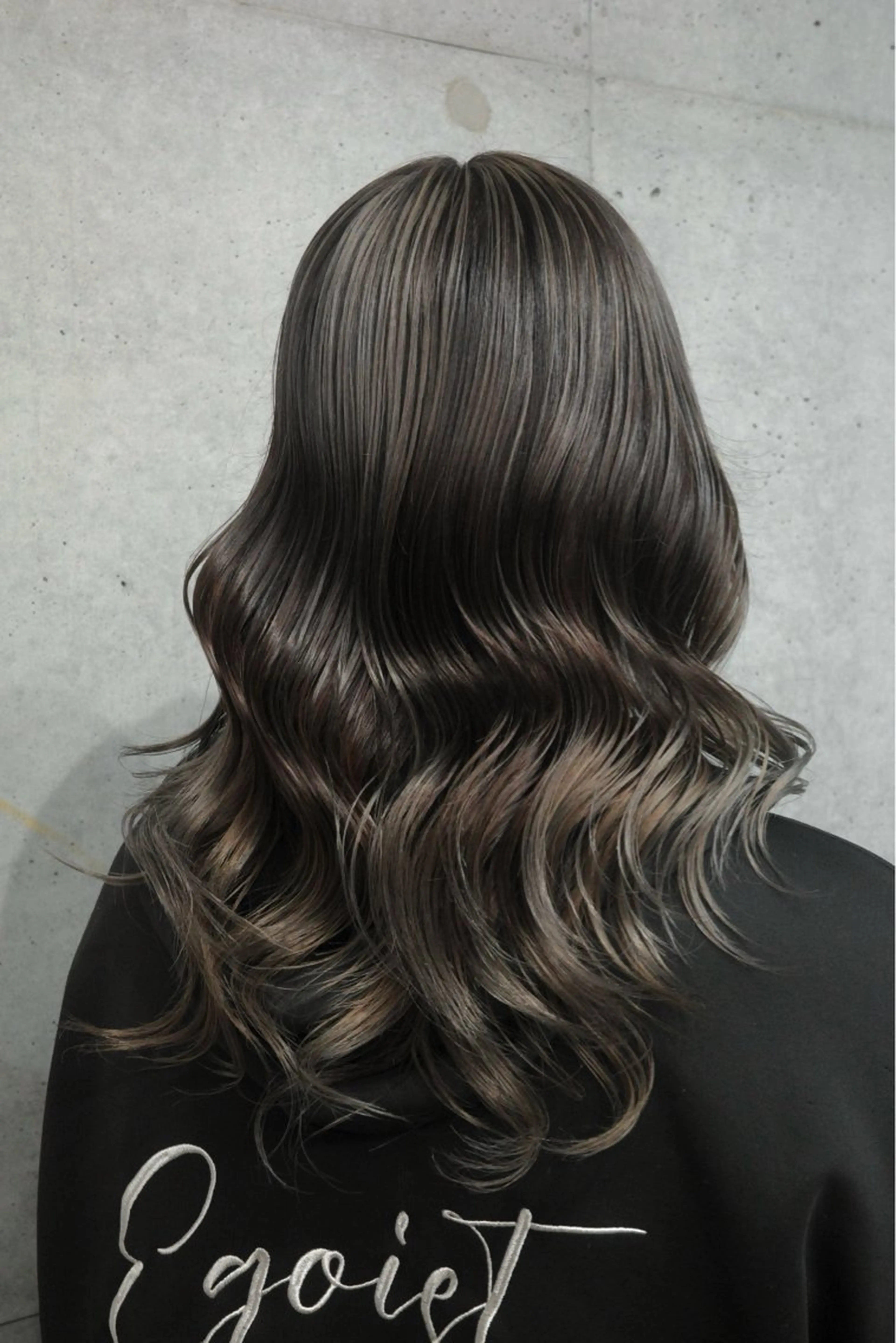 カラー ブリーチ manami/艶髪 /くすみカラーのヘアスタイル