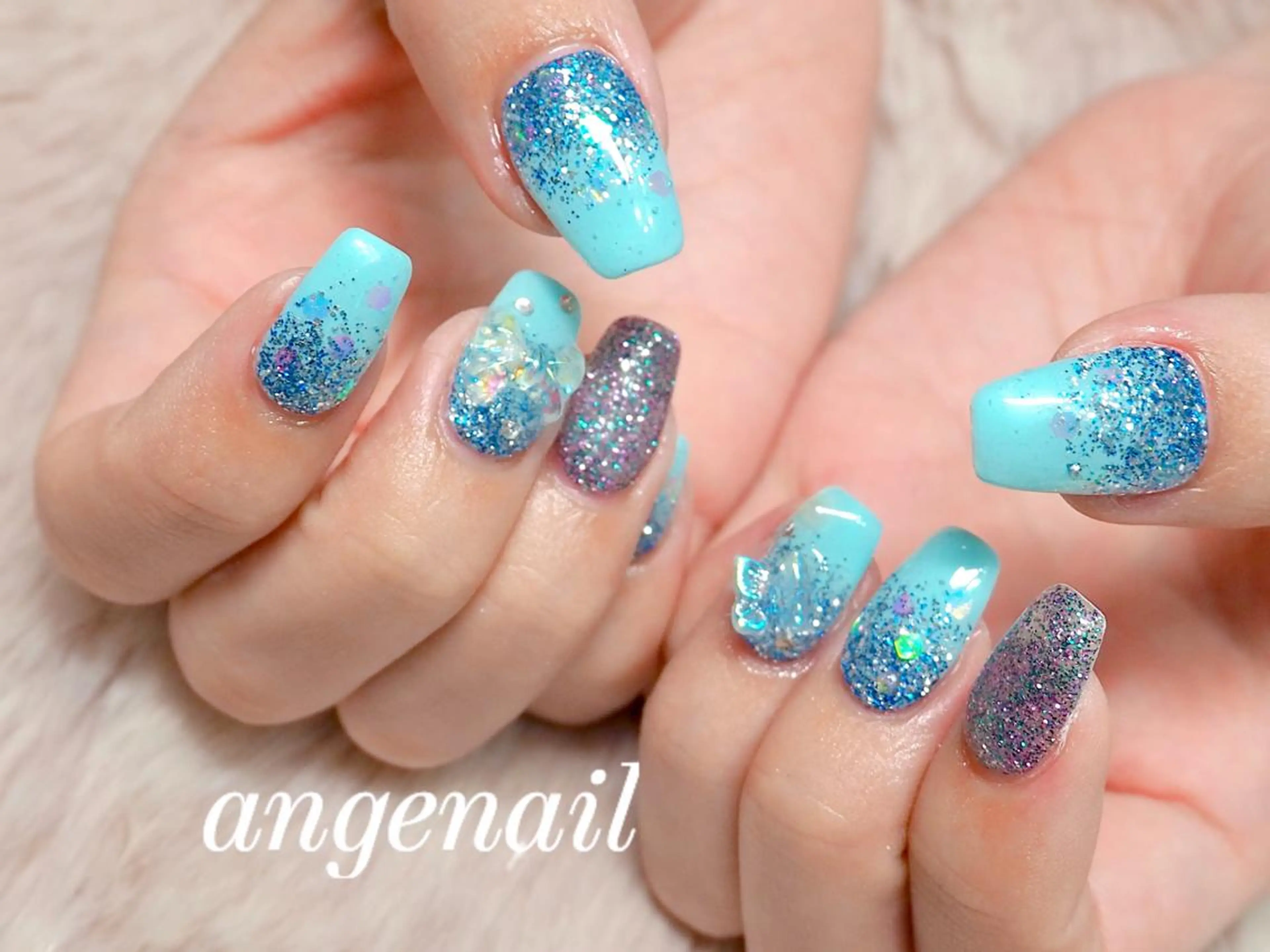 ネイル ハンドネイル オーナーネイリスト MAKIのネイルデザイン