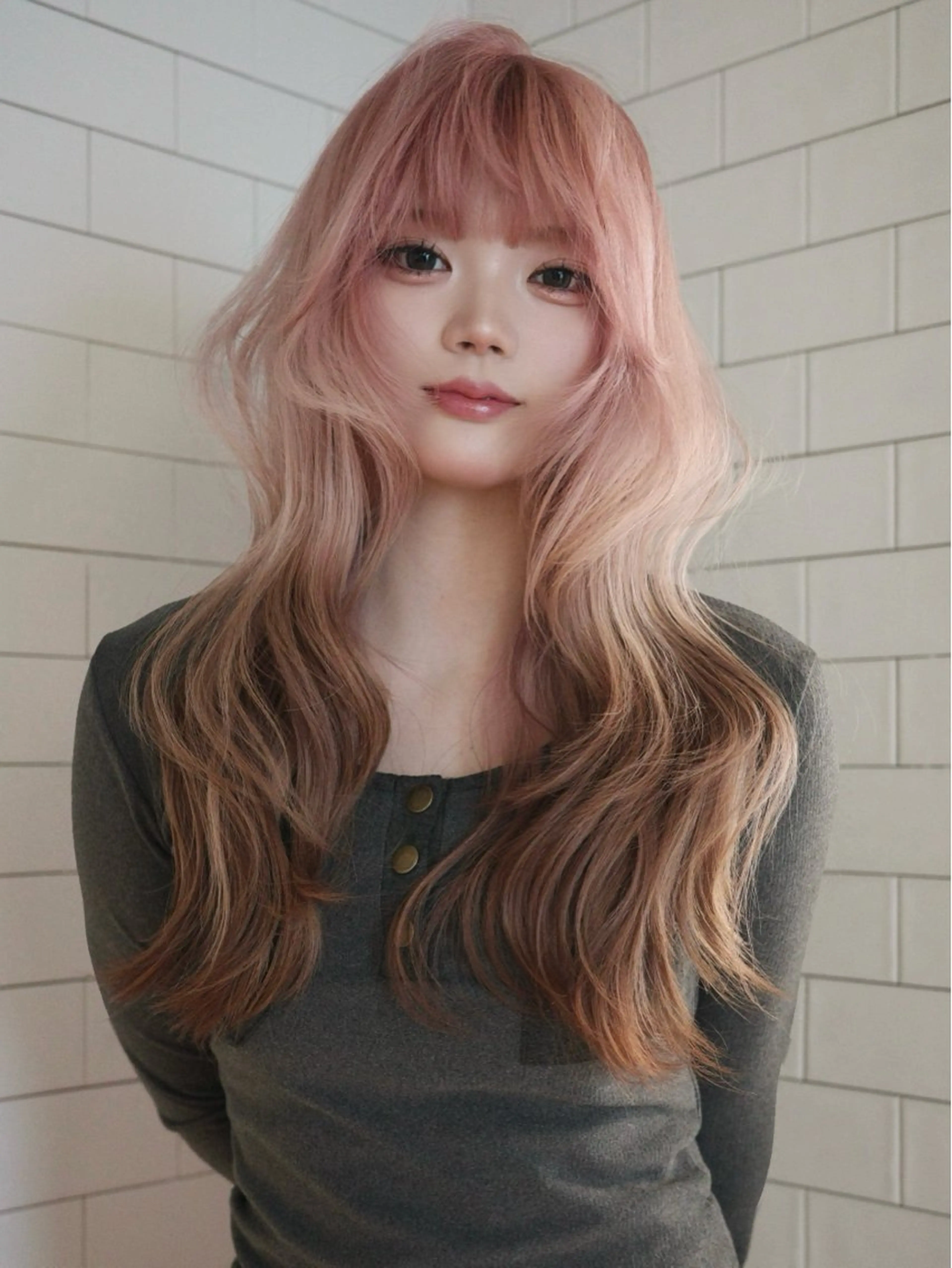 【巻いても可愛いレイヤーに】似合わせカット+透明感カラー+最新ケアトリートメント＊ワインレッド、オリーブが人気🌿の写真