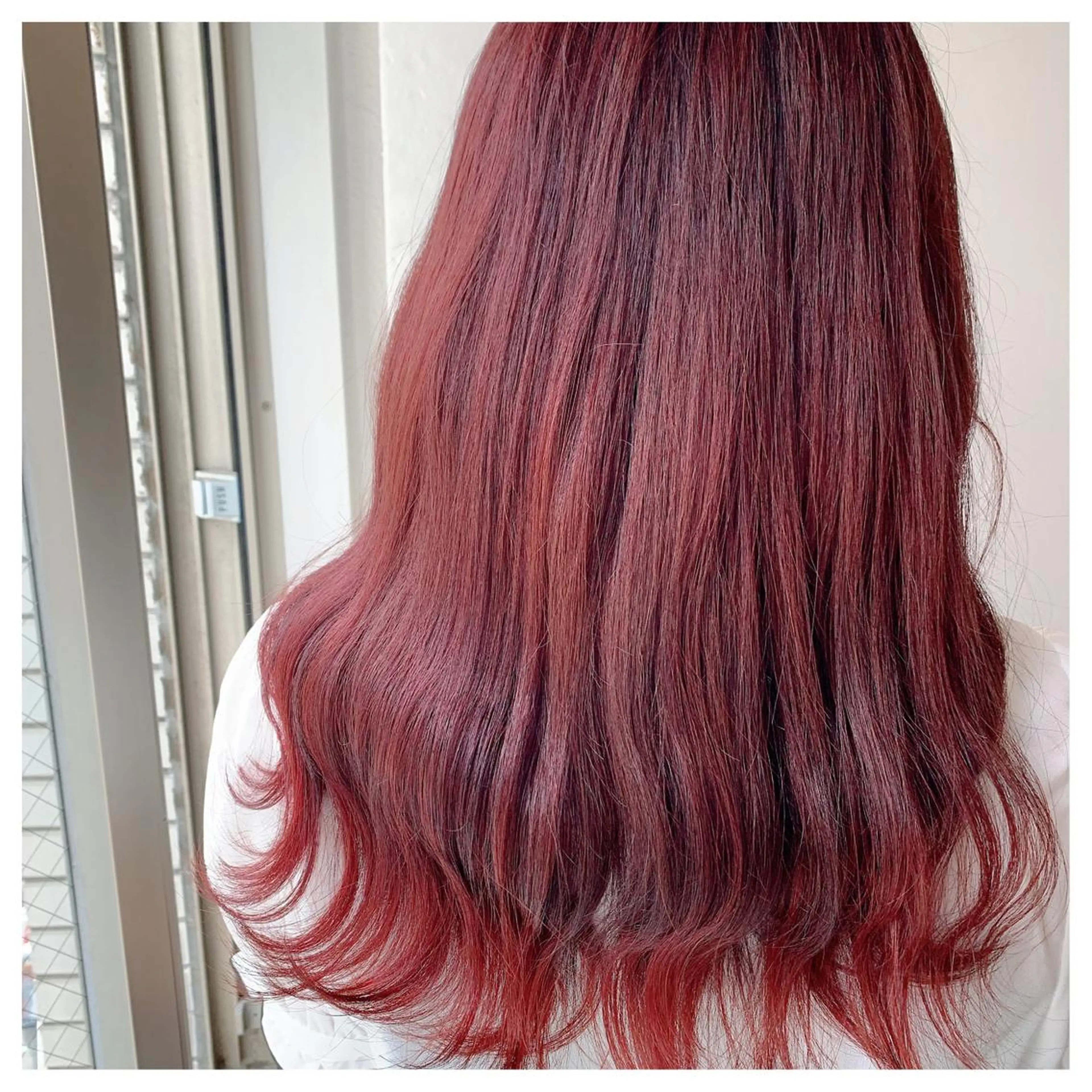 ミディアム 西村 弘輝 パーマ/艶髪カラーのヘアスタイル