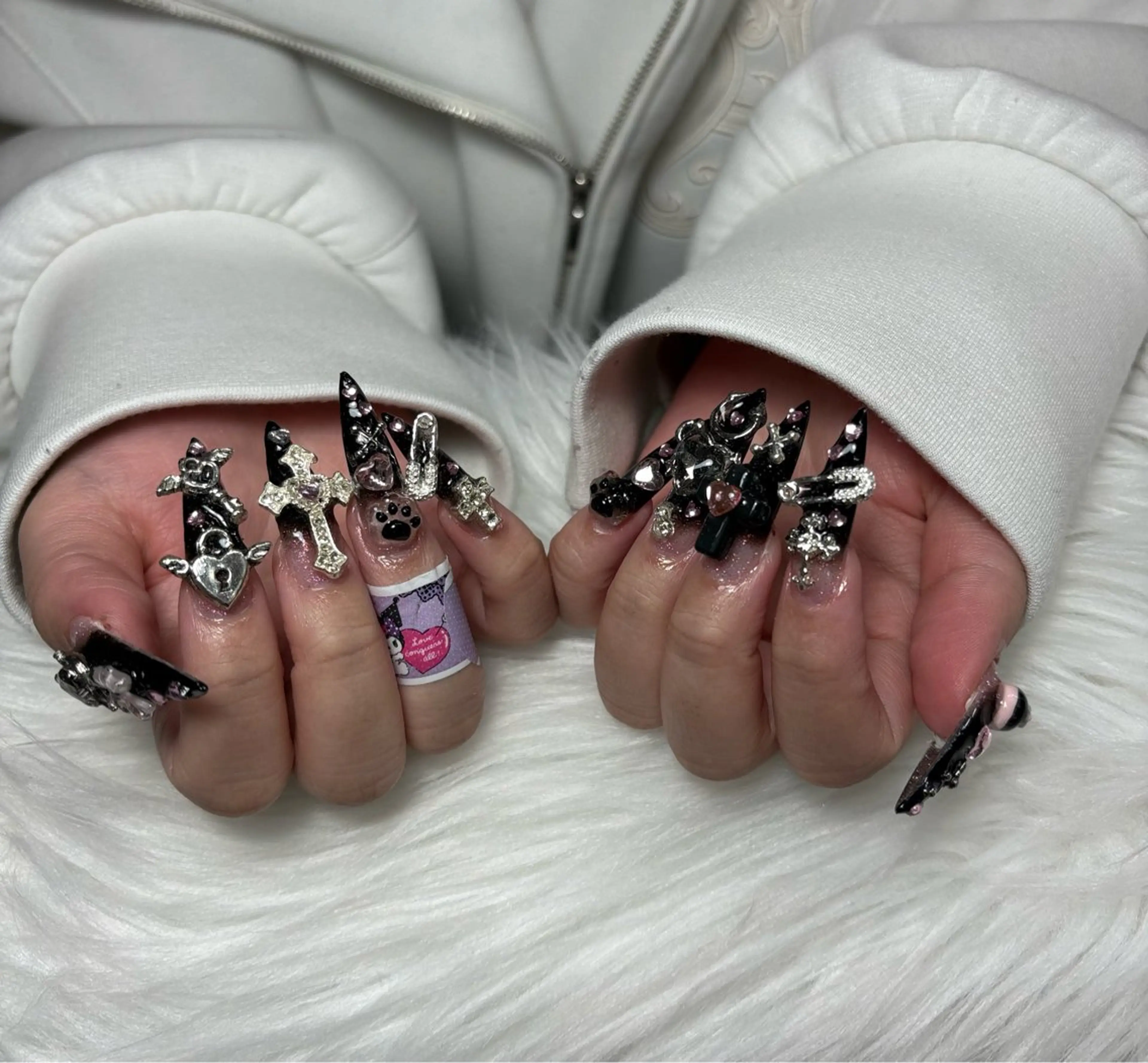 ネイル アートネイル 長さ出し ジェルネイル マグネットネイル ニュアンスネイル なな_ CloudyChanのネイルデザイン