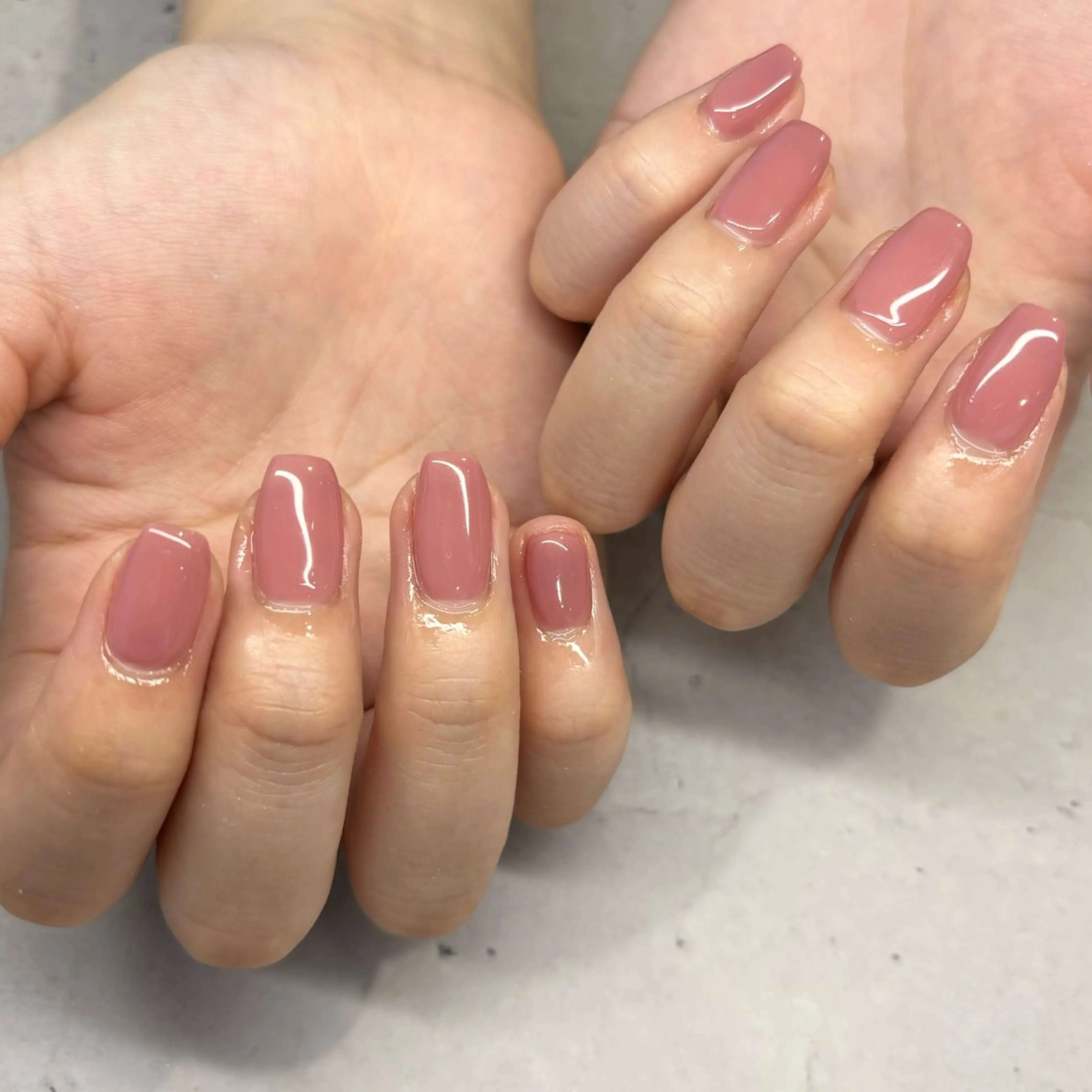 ネイル オフィスネイル ワンカラーネイル ピンク ハンドネイル 荒巻 めいのネイルデザイン