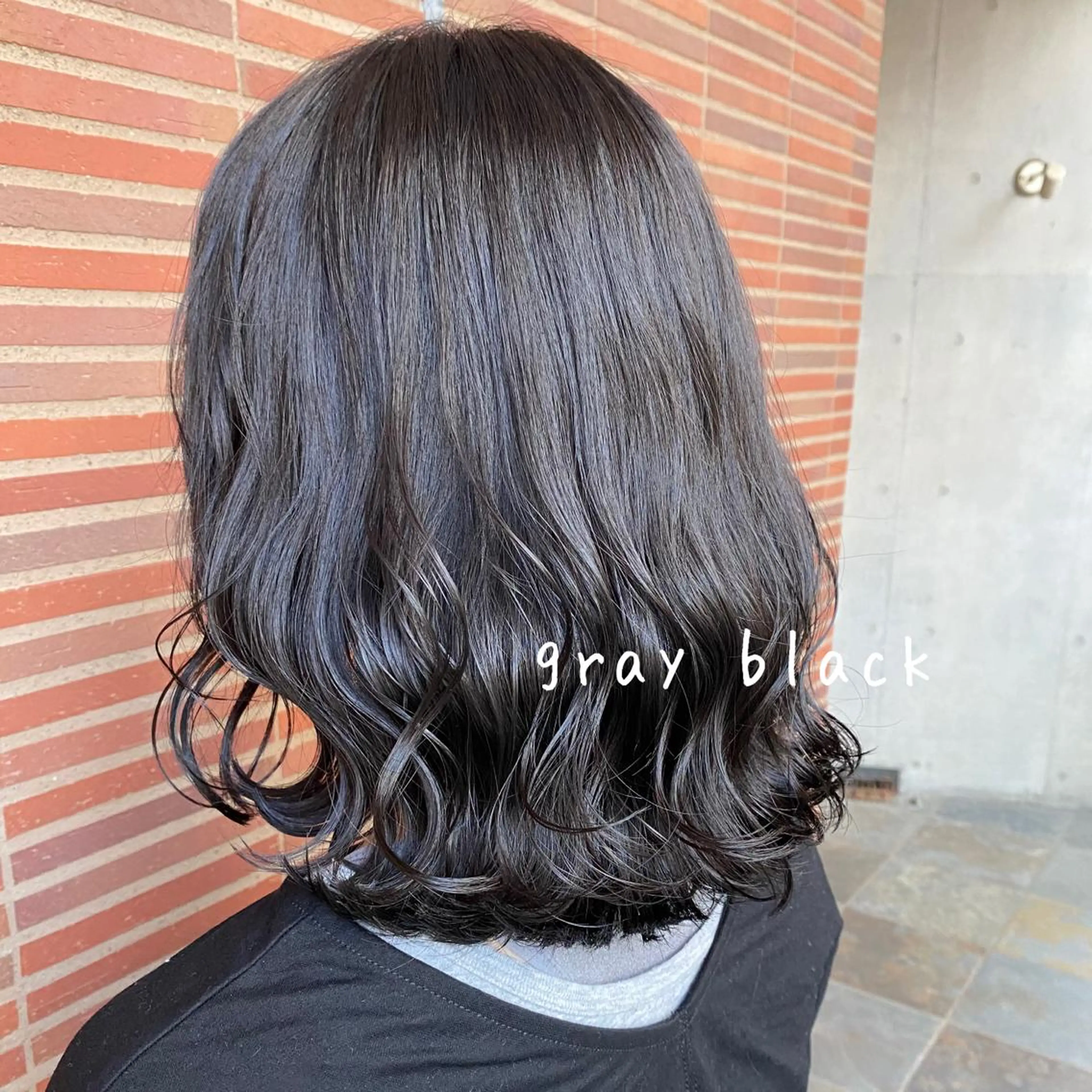ミディアム カラー モテ前髪 タゴメ シンヤのヘアスタイル