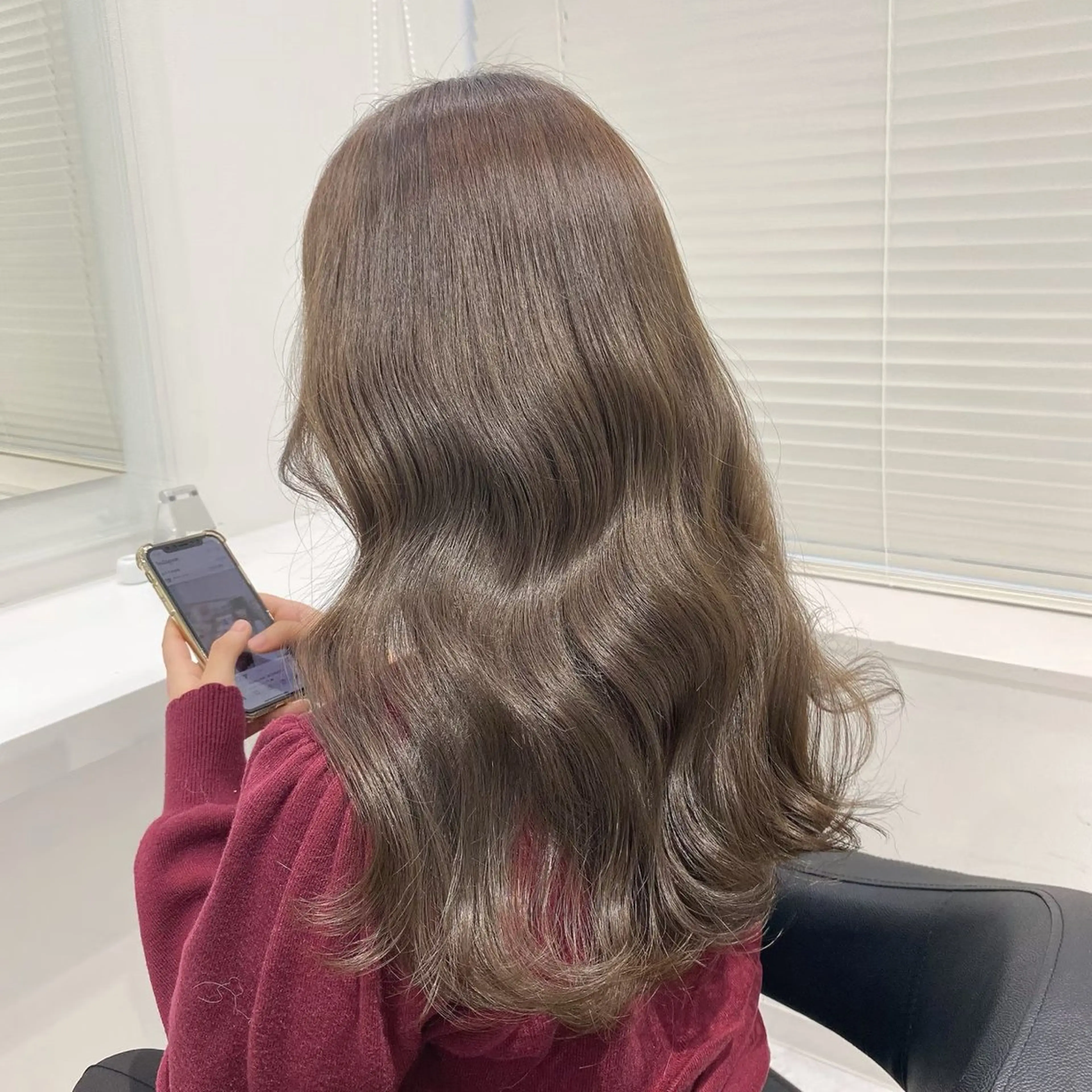 セミロング カラー ヘアアレンジ ブリーチ ブリーチなしカラー 髪質改善 🫧モテる💗ダメー ジレスハイトーン🫧のヘアスタイル