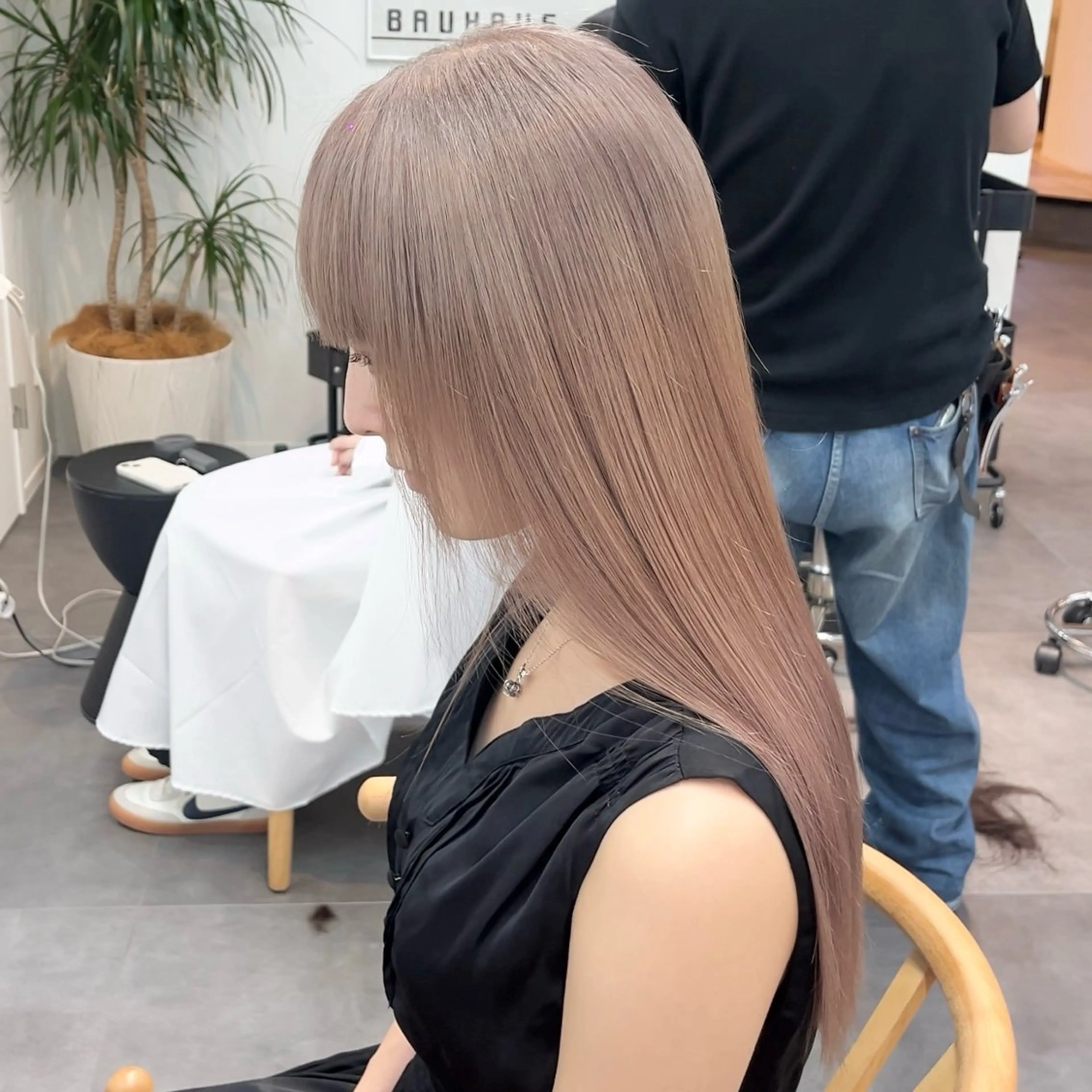 ロング カット ヘアカラー ko toのヘアスタイル