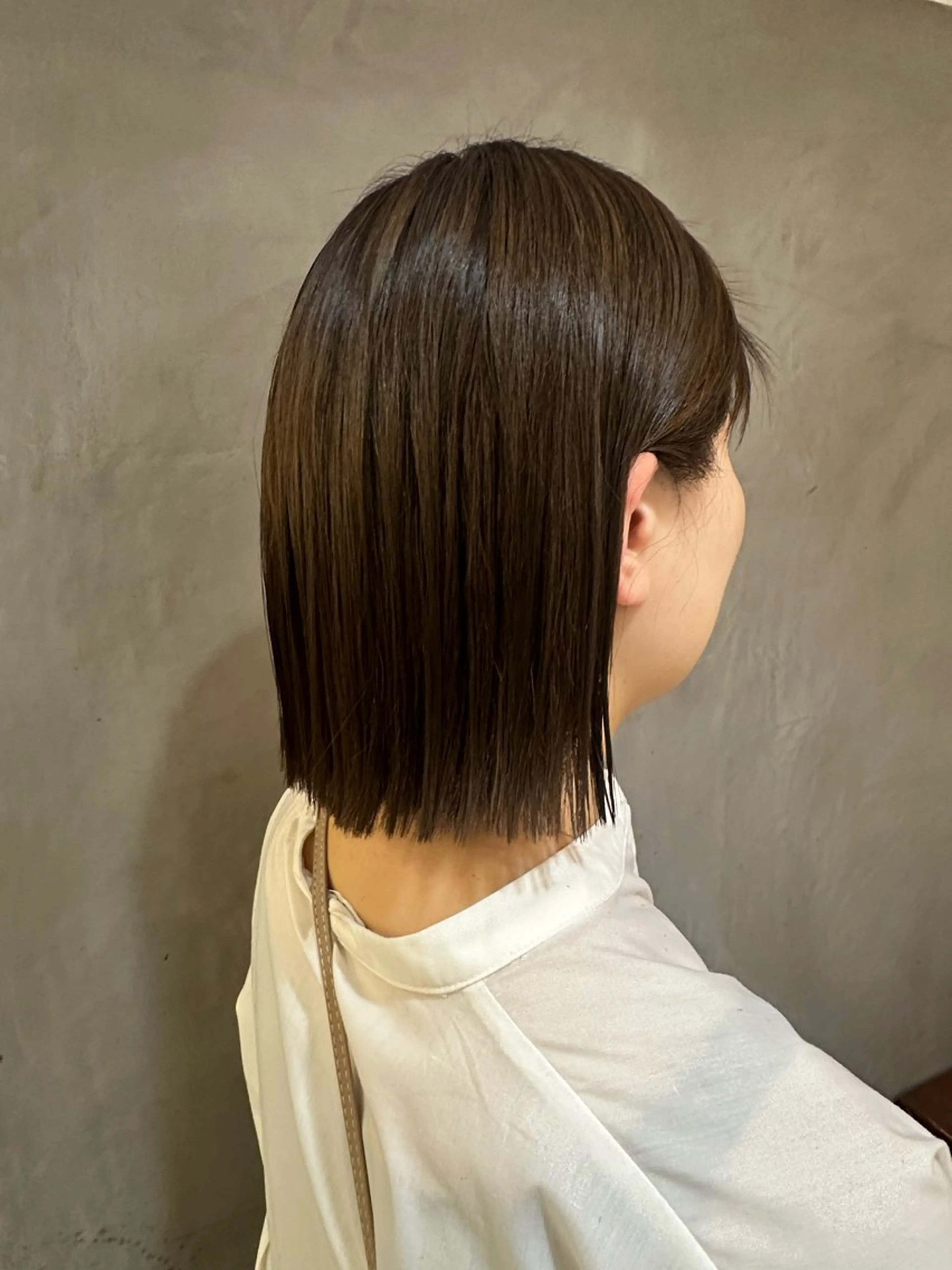 ミディアム カラー ダブルカラー ハイトーンカラー ボブ 顔周りカット 髪質改善 カット RISE SWELL 江坂momoneのヘアスタイル