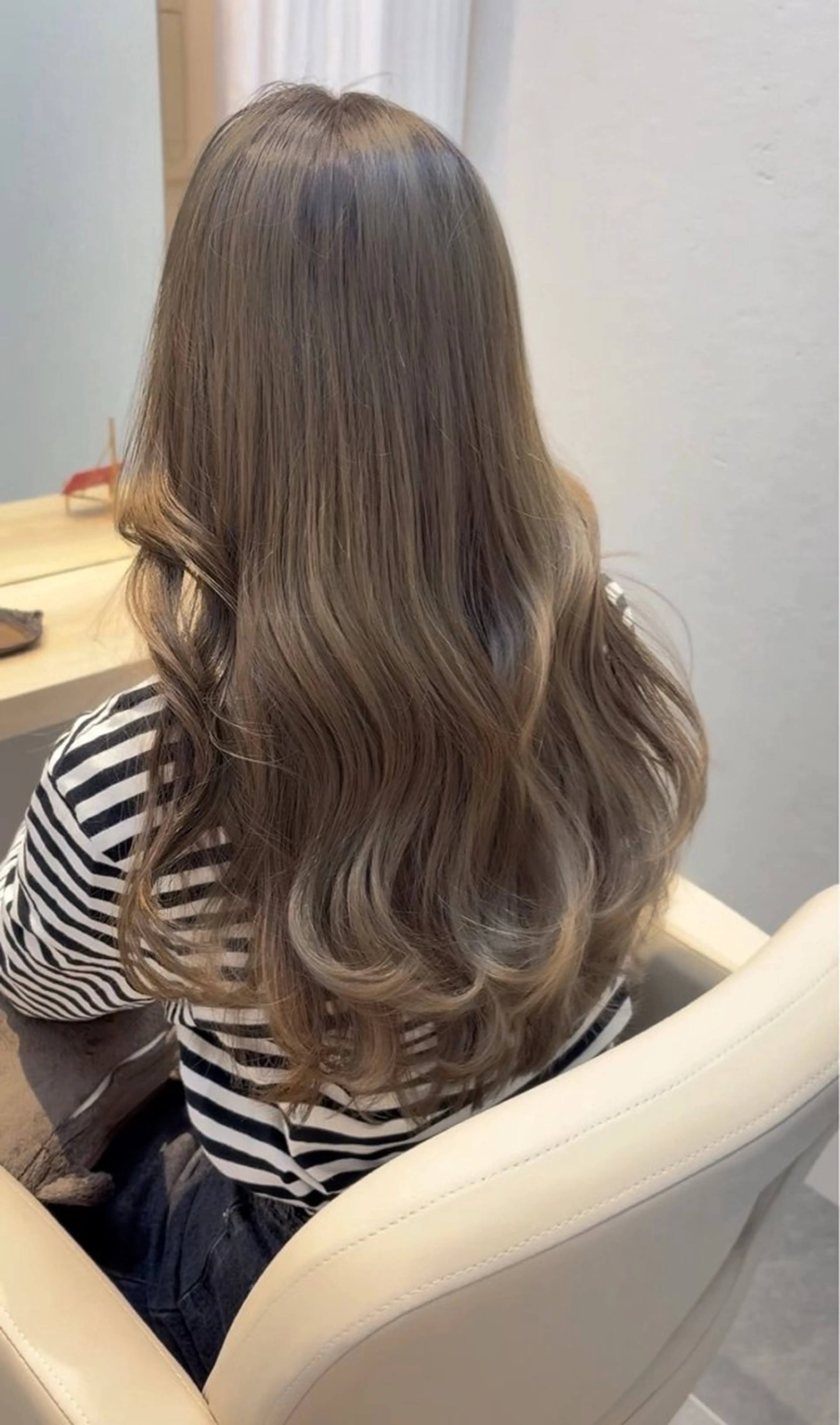 ロング カラー ベージュカラー ブリーチ 透明感カラー ブリーチなしカラー ヘアカラー 韓国ヘア/透明感 カラー/KANAのヘアスタイル