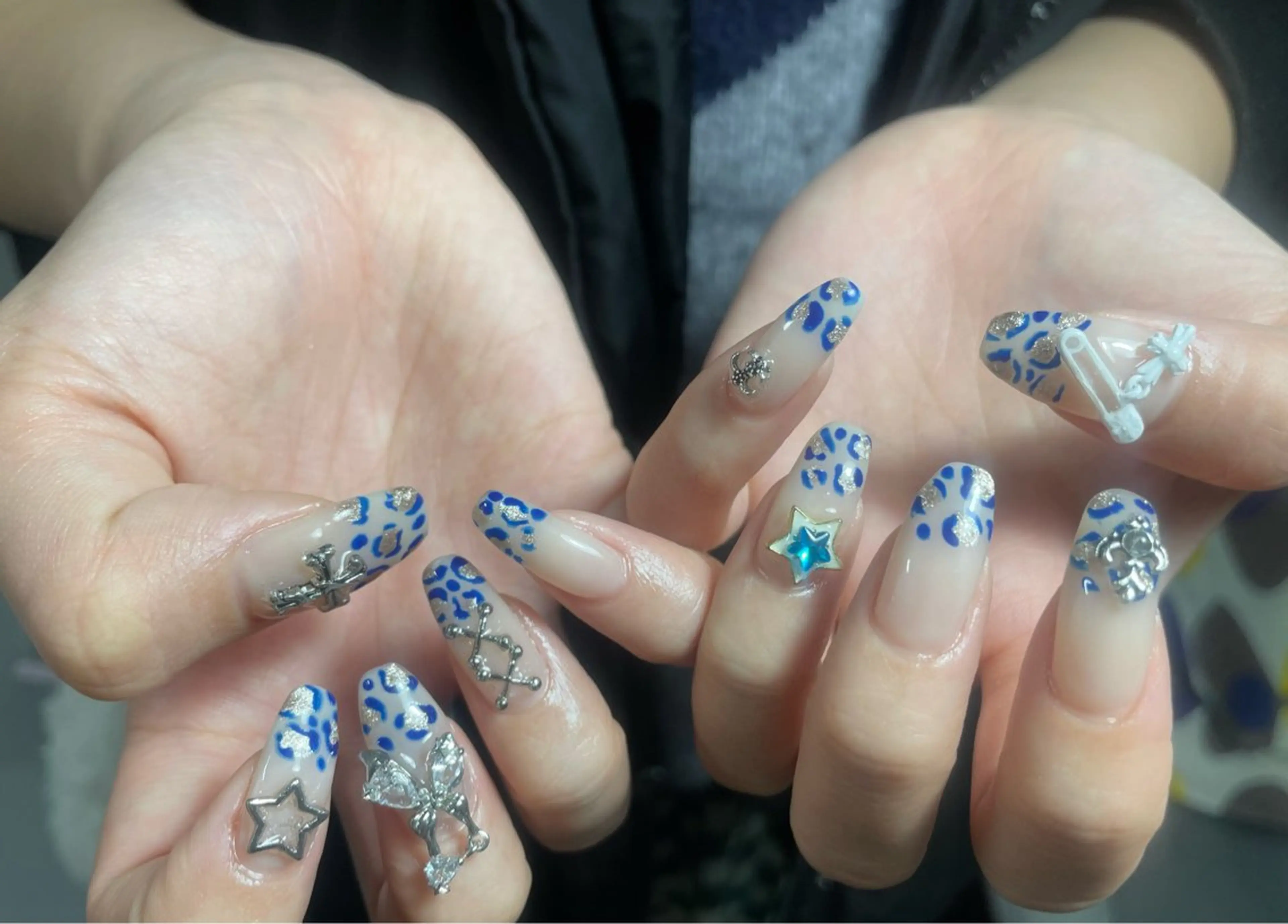 ネイル オーロラネイル 長さ出し フレンチネイル ジェルネイル ガラスフレンチ ハンドネイル Rela・S NAILのネイルデザイン