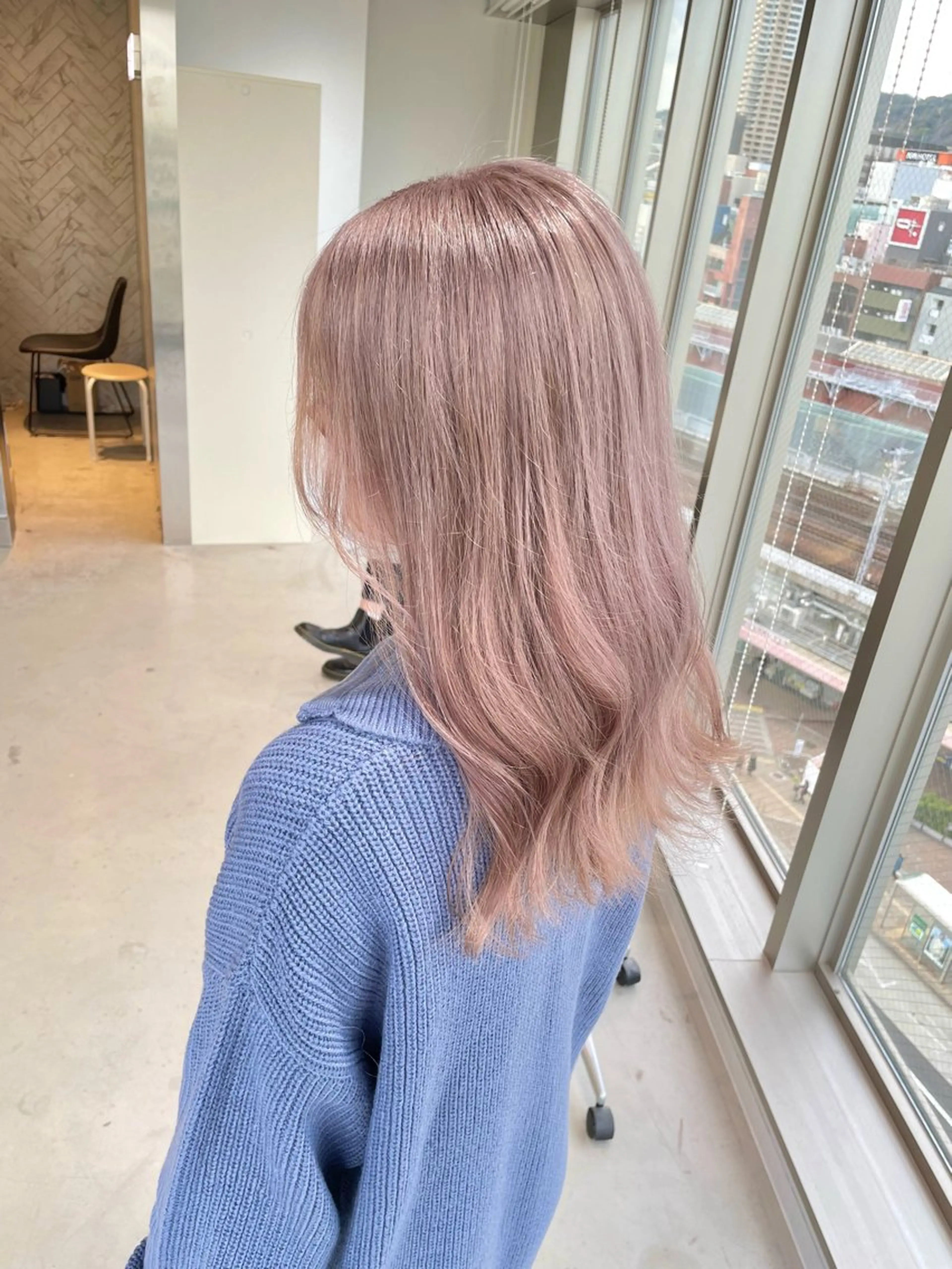 セミロング カット ヘアカラー トリートメント ヘアセット 🎗副店長/井上 竜 ブリーチ指名No.1のヘアスタイル