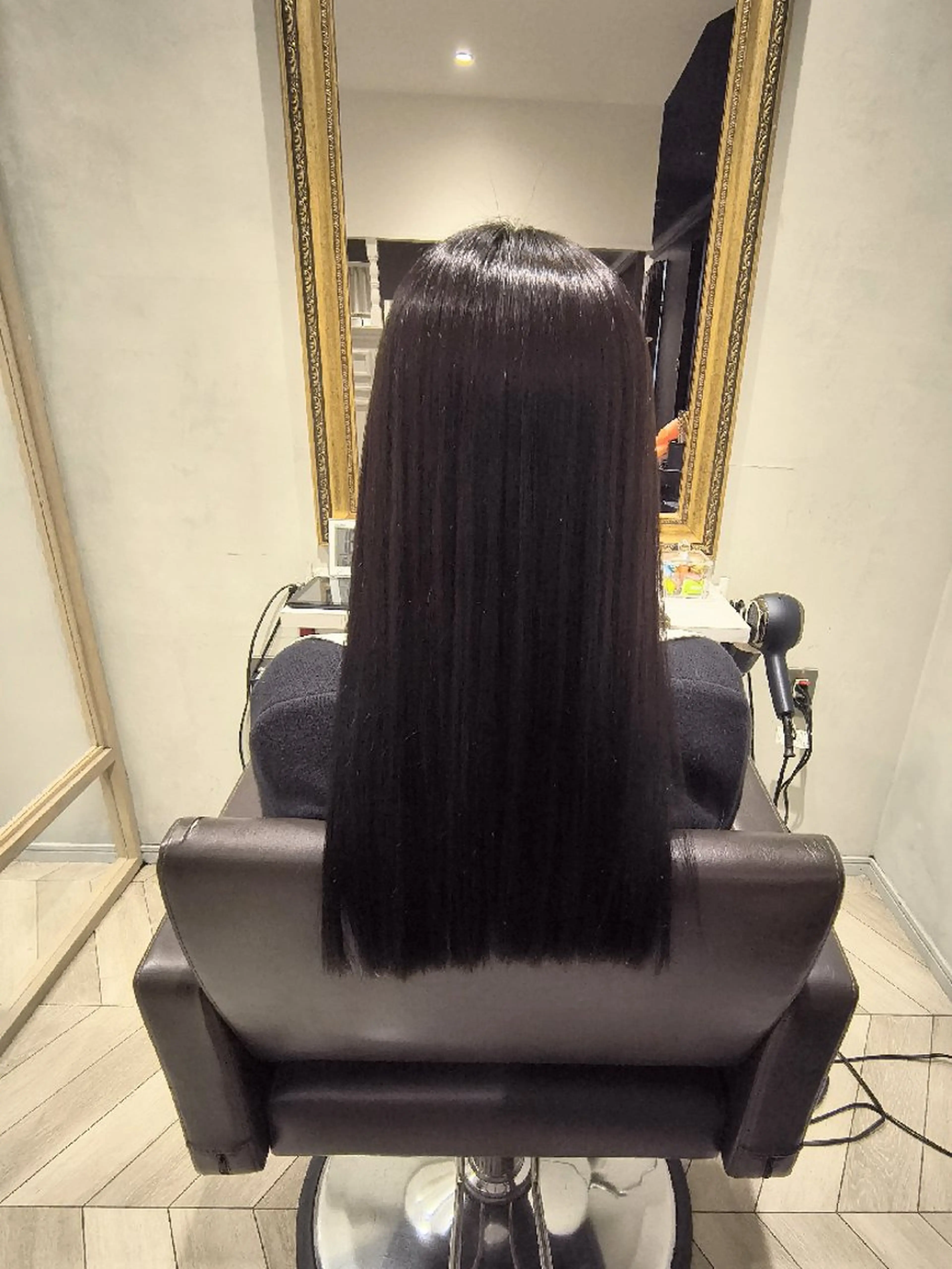 [柔らかい仕上がり]クオライン縮毛矯正+髪質改善TRの写真