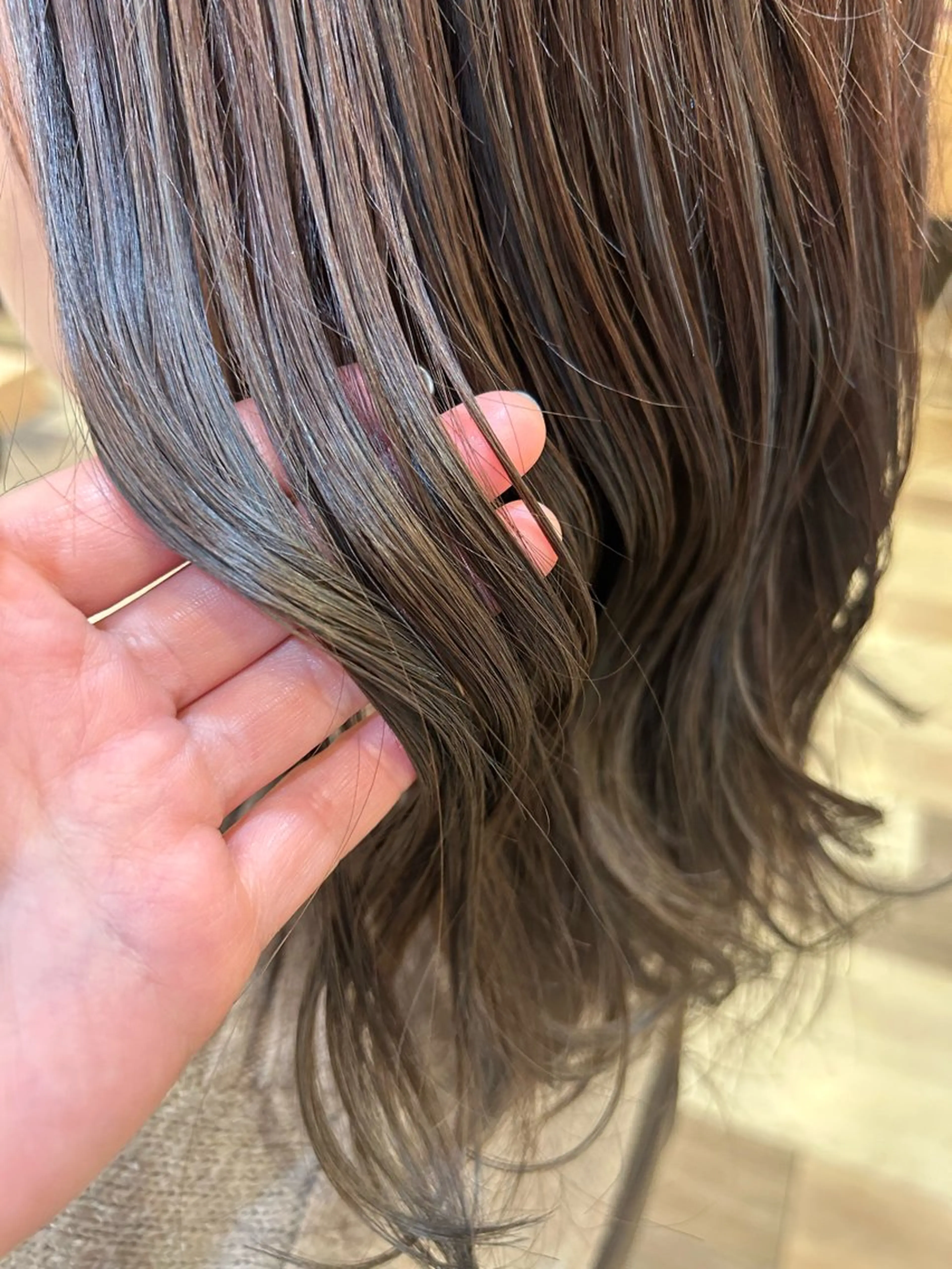ミディアム Dali manaのヘアスタイル