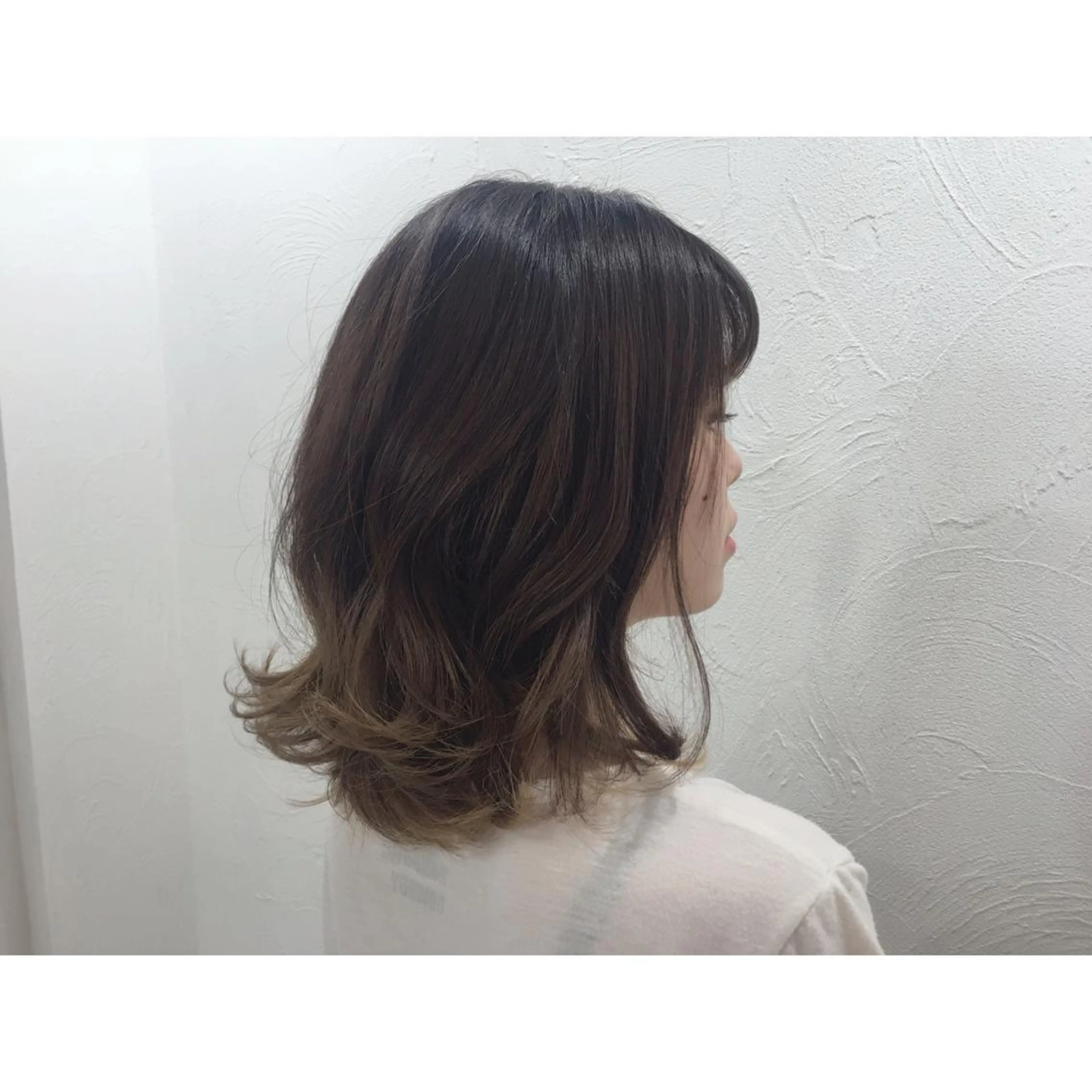 ミディアム レイヤーカット 【今だけブリーチ 限定価格💕】すみのヘアスタイル