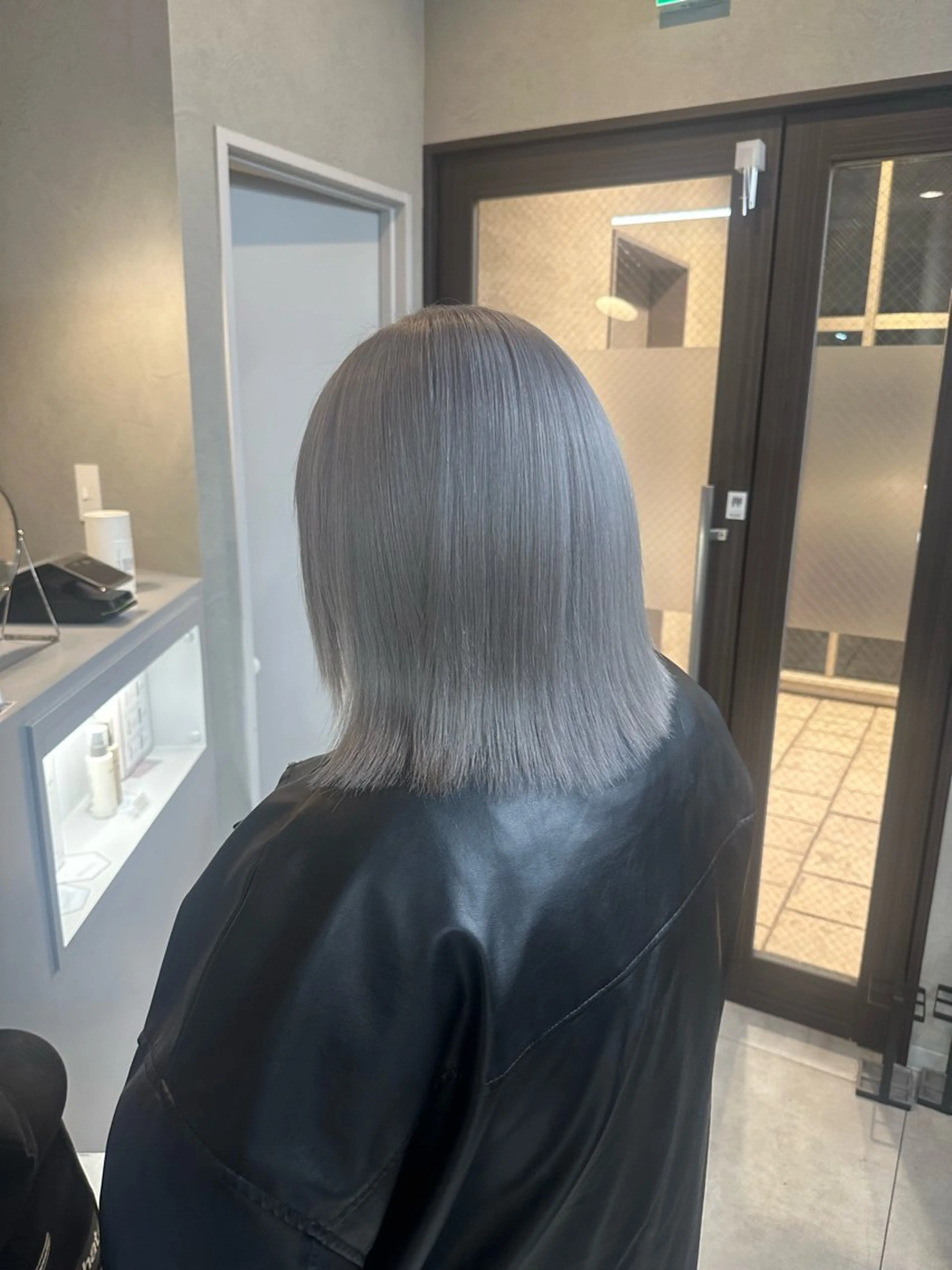 ミディアム ヘアカラー ジゼル小倉谷内尾祐音 ケアブリーチのヘアスタイル