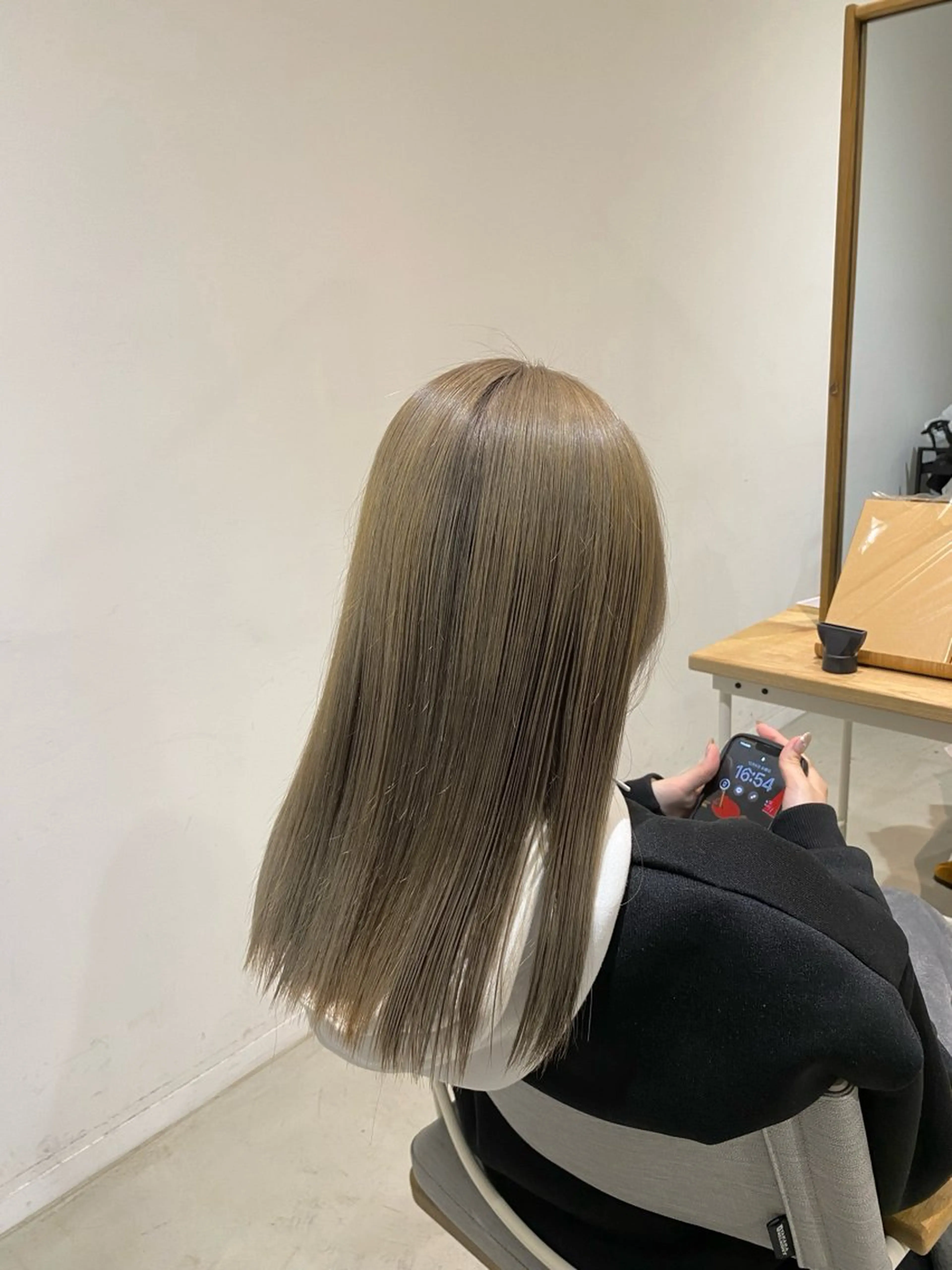 ミディアム カラー yate'/ Wカラー/小出捷也のヘアスタイル