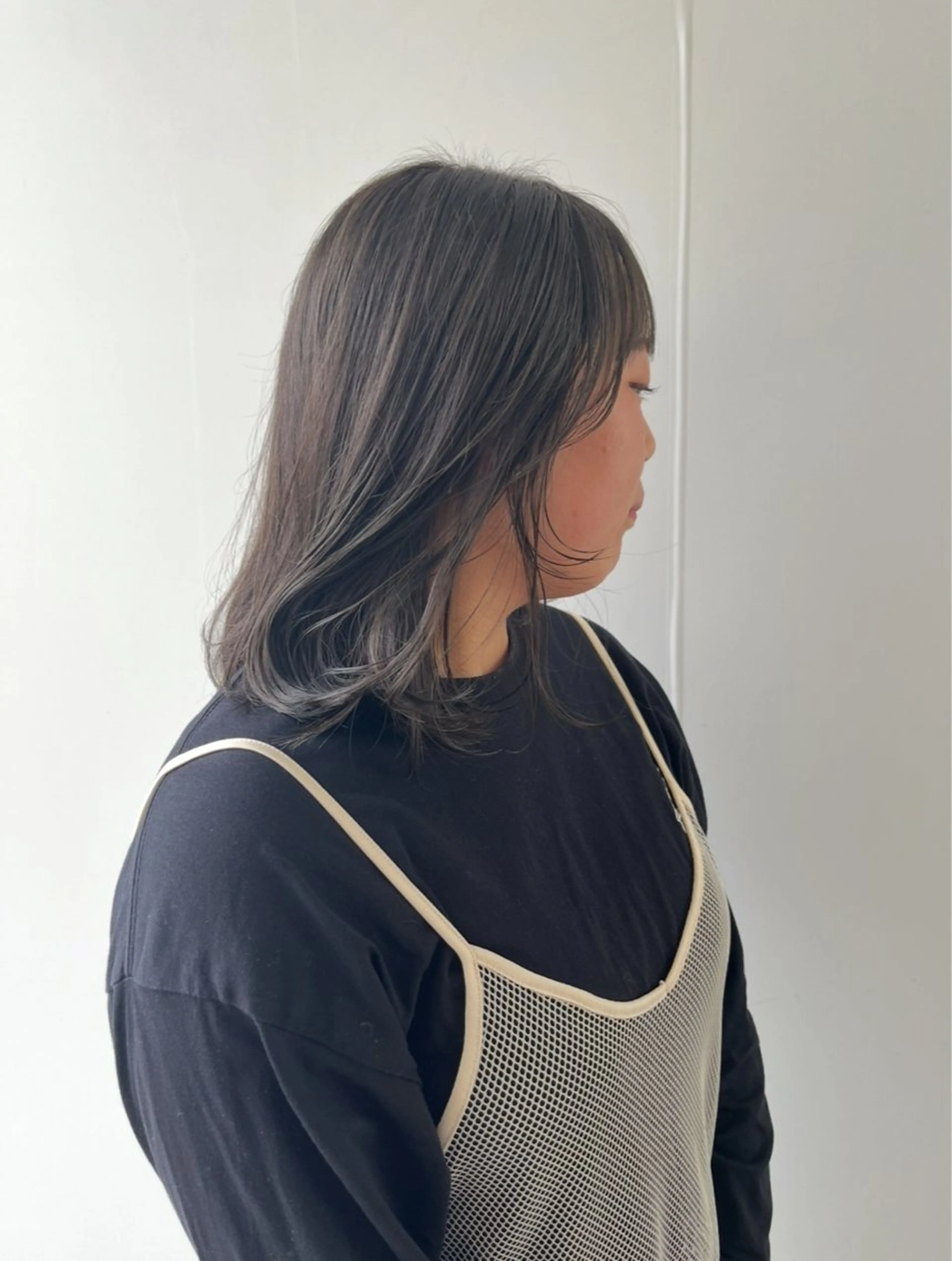 ミディアム カラー 松本 茜のヘアスタイル