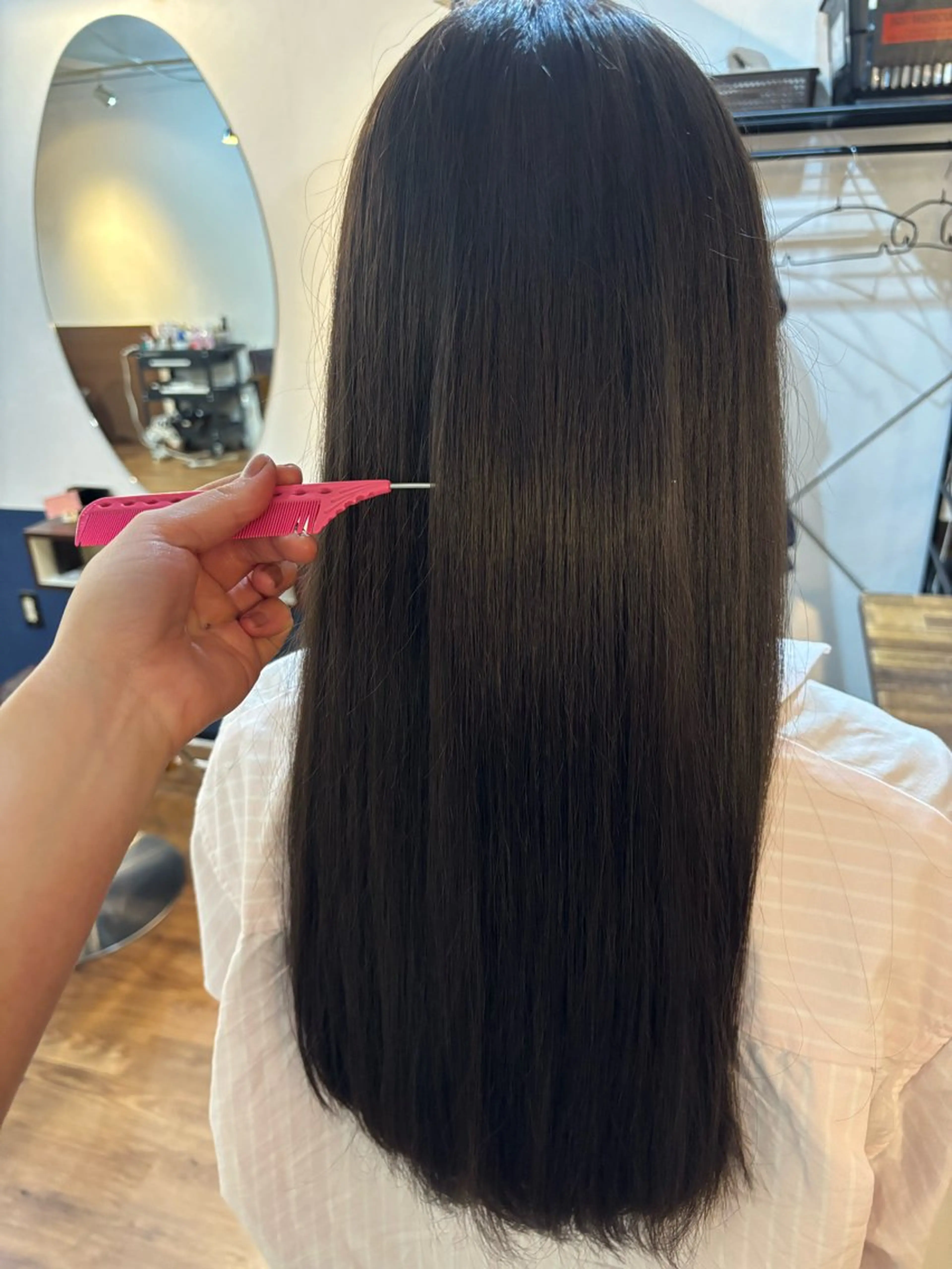 ロング カラー 透明感カラー グレージュ ヘアカラー 平田 渚唯のヘアスタイル