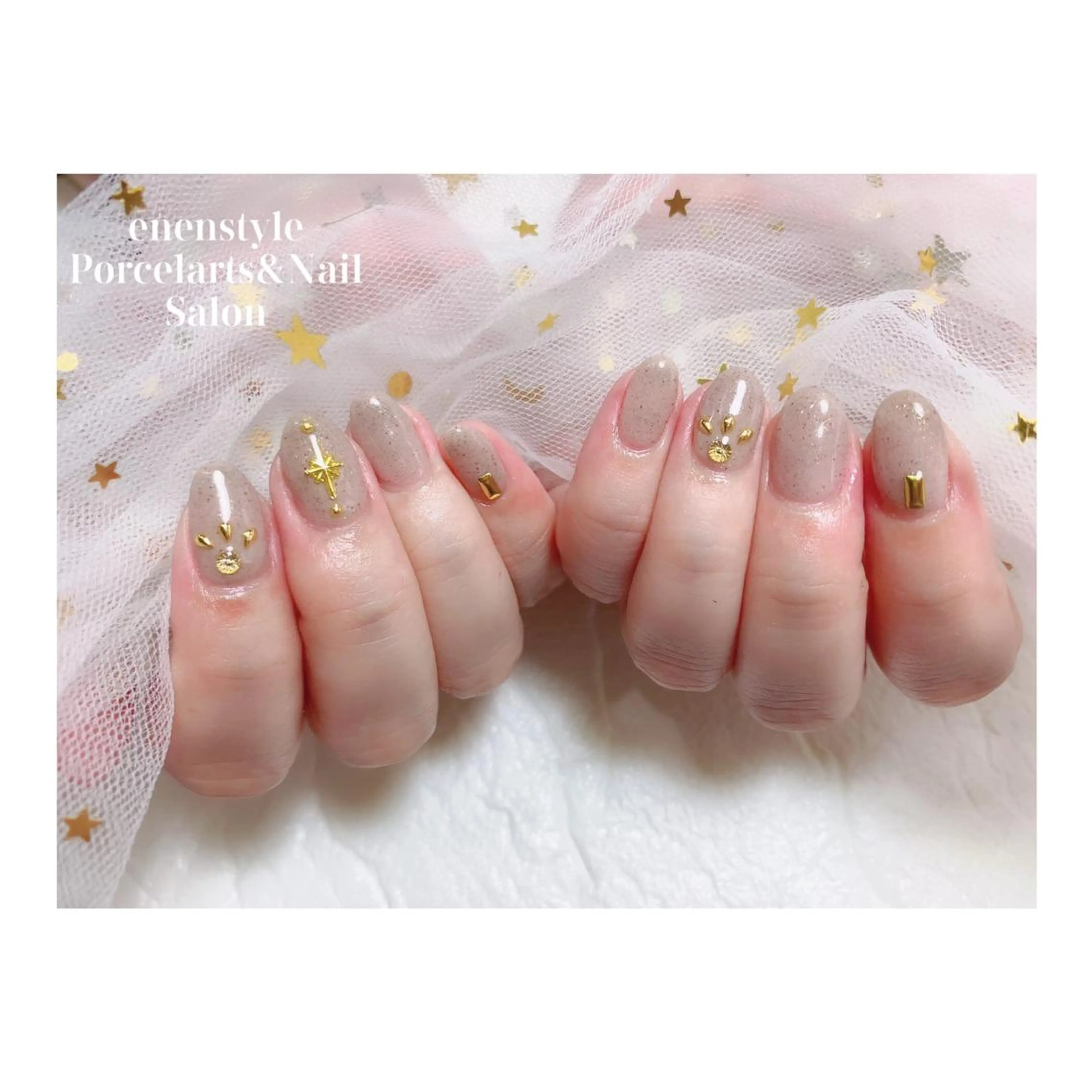 ミディアム ネイル ジェルネイル ニュアンスネイル オフィスネイル ワンカラーネイル パラジェル ハンドネイル 👑enen style👑のネイルデザイン