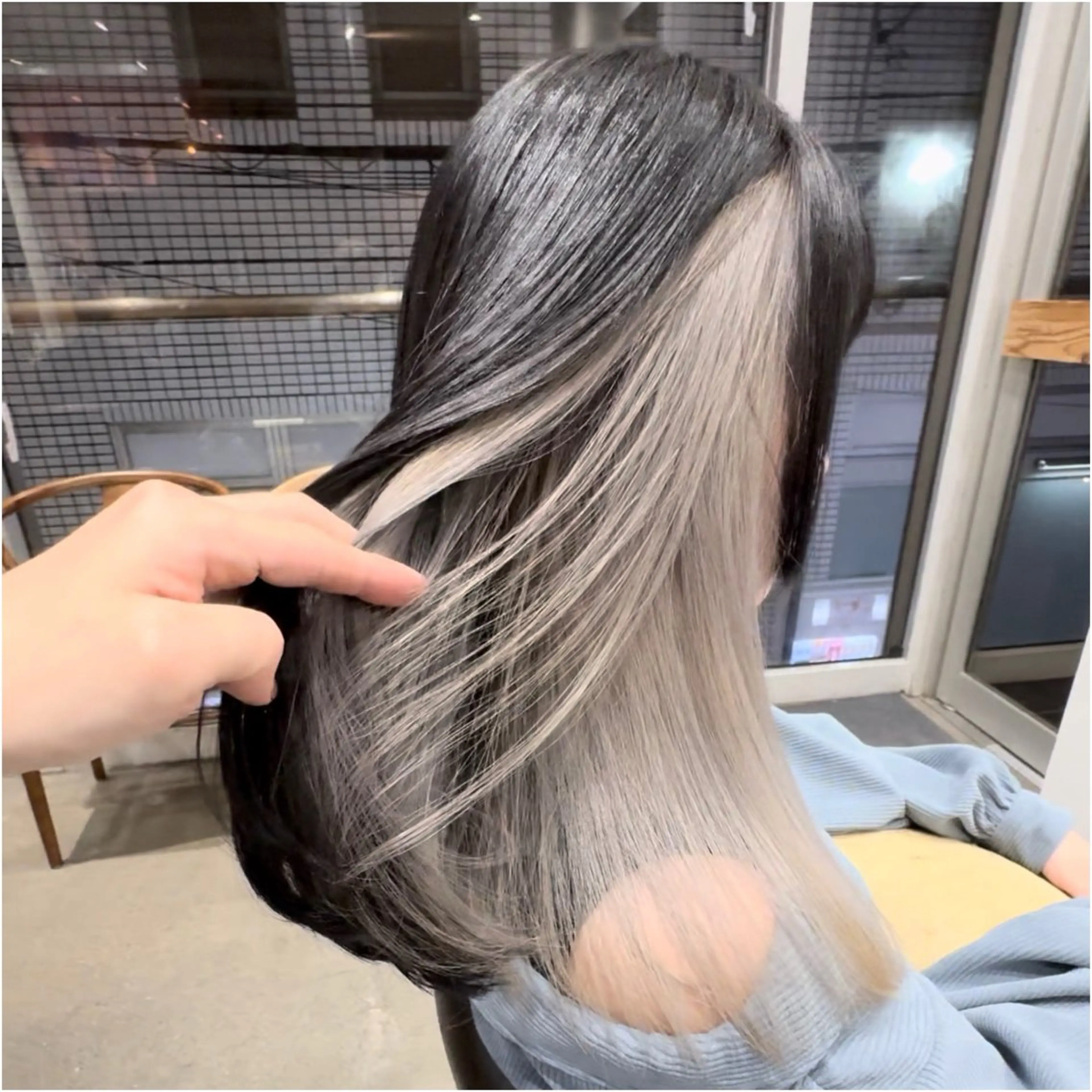 【インナーカラー💜】ケアブリーチ1回＋カラー＋トリートメントの写真