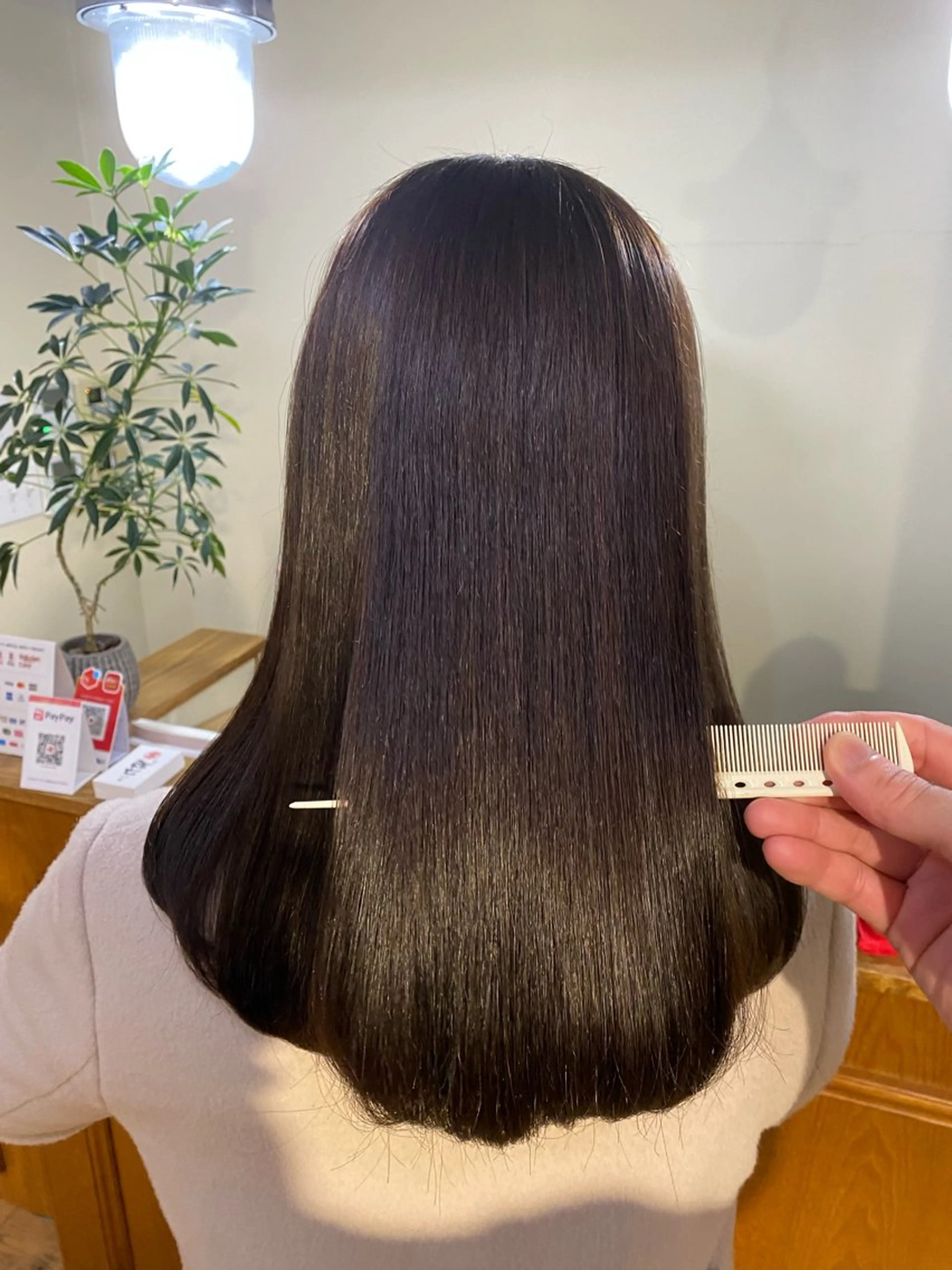 セミロング 縮毛矯正 齋藤 リクのヘアスタイル