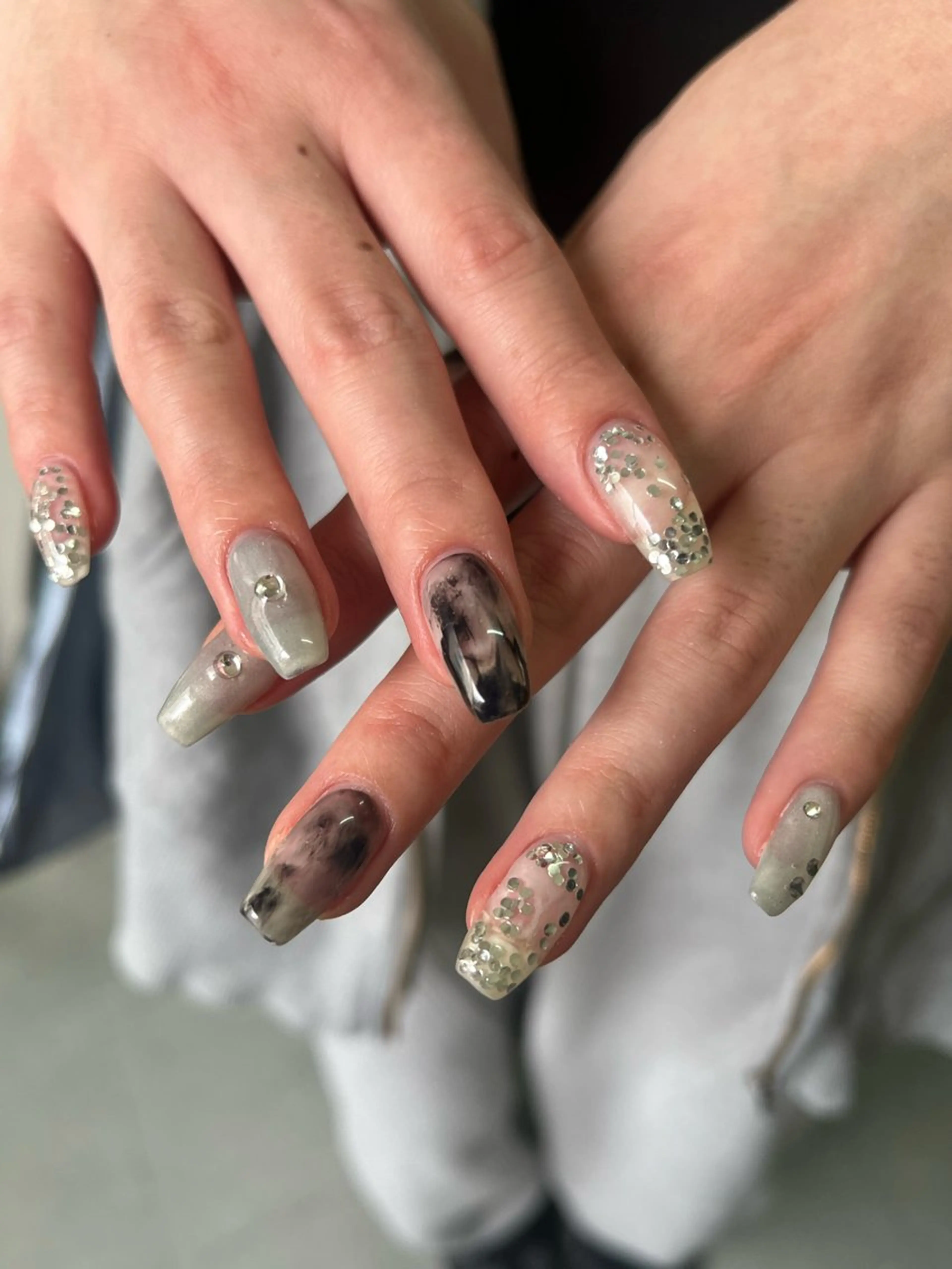 ネイル ハンドネイル Hata nail 🎀個性派ニュアンスのネイルデザイン