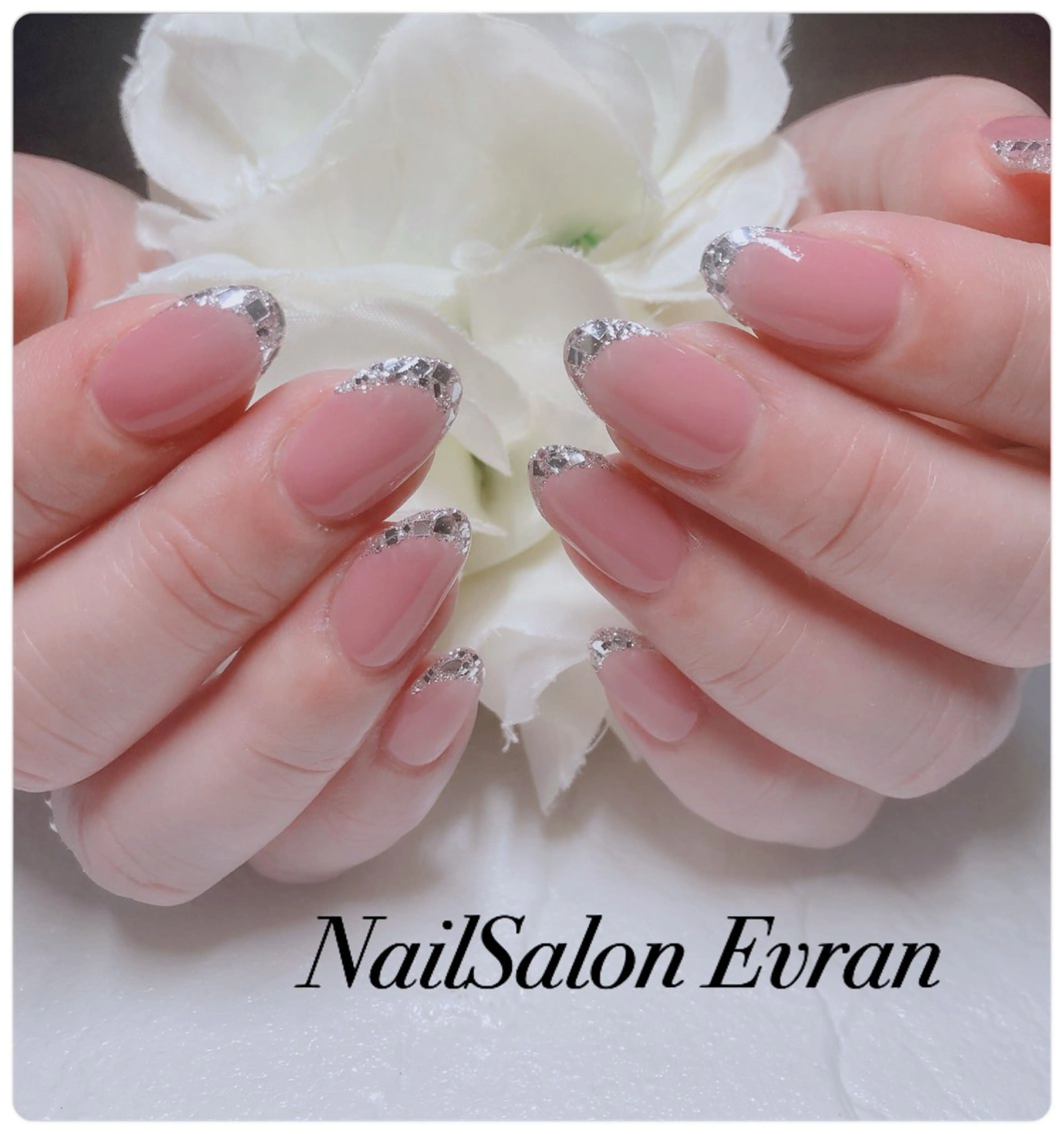 ネイル アートネイル フレンチネイル ガラスフレンチ マグネットネイル 持ち込み ハンドネイル Nail salon Evranのネイルデザイン