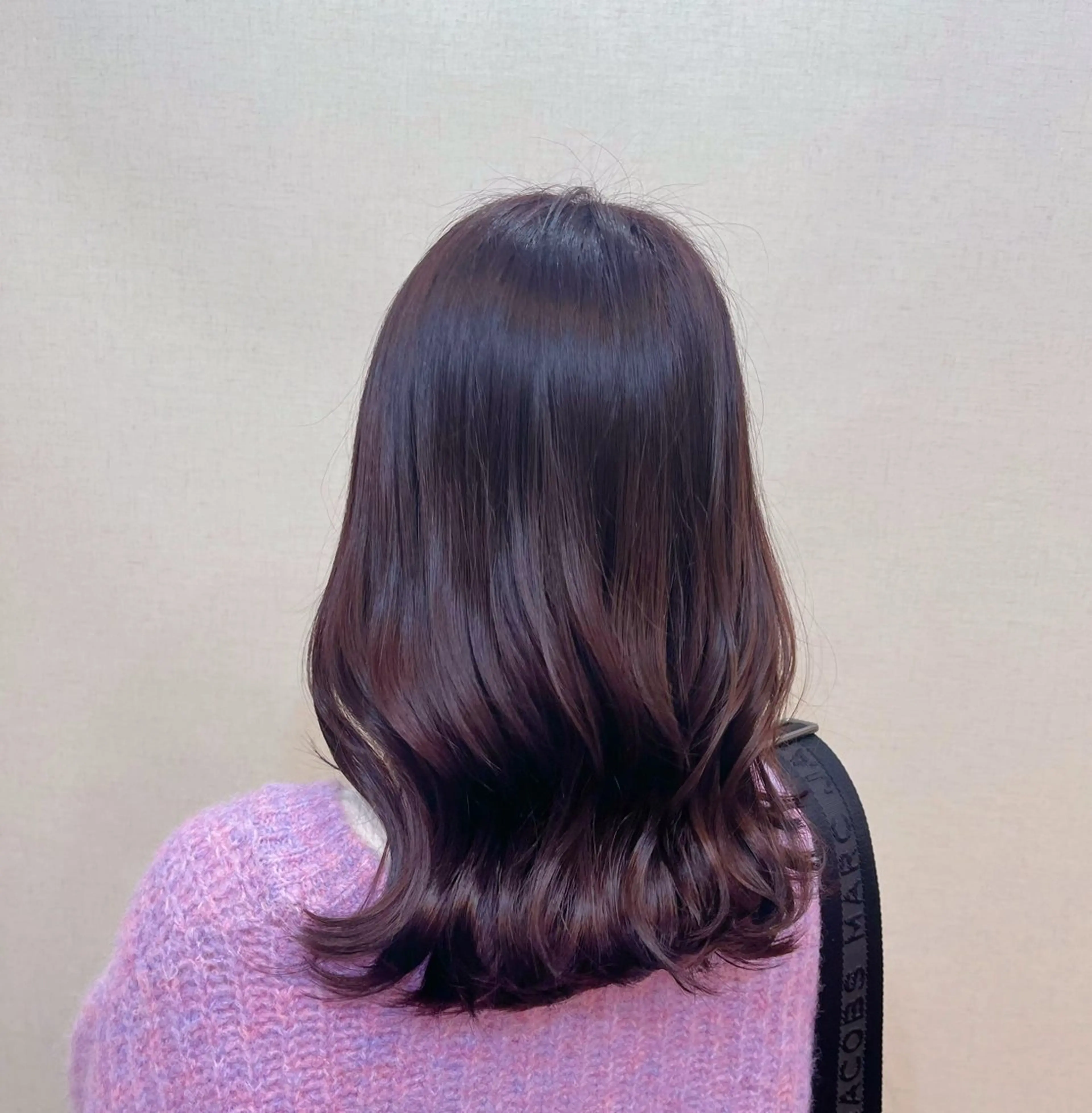 ミディアム カラー ブラウンカラー ピンクカラー ピンクブラウン カット ヘアカラー トリートメント 伊藤 由妃乃のヘアスタイル