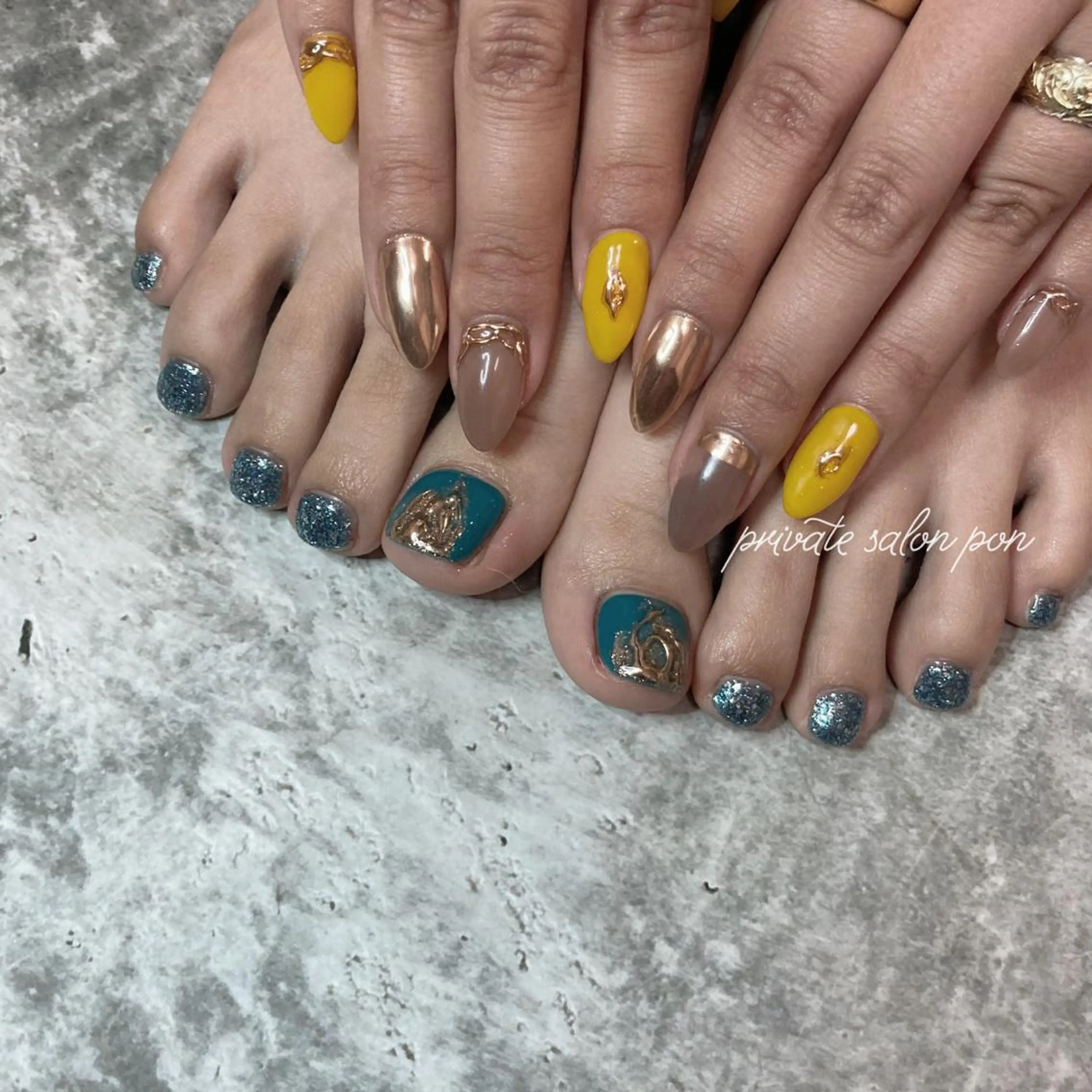 ネイル ハンドネイル フットネイル private salon　ponのネイルデザイン