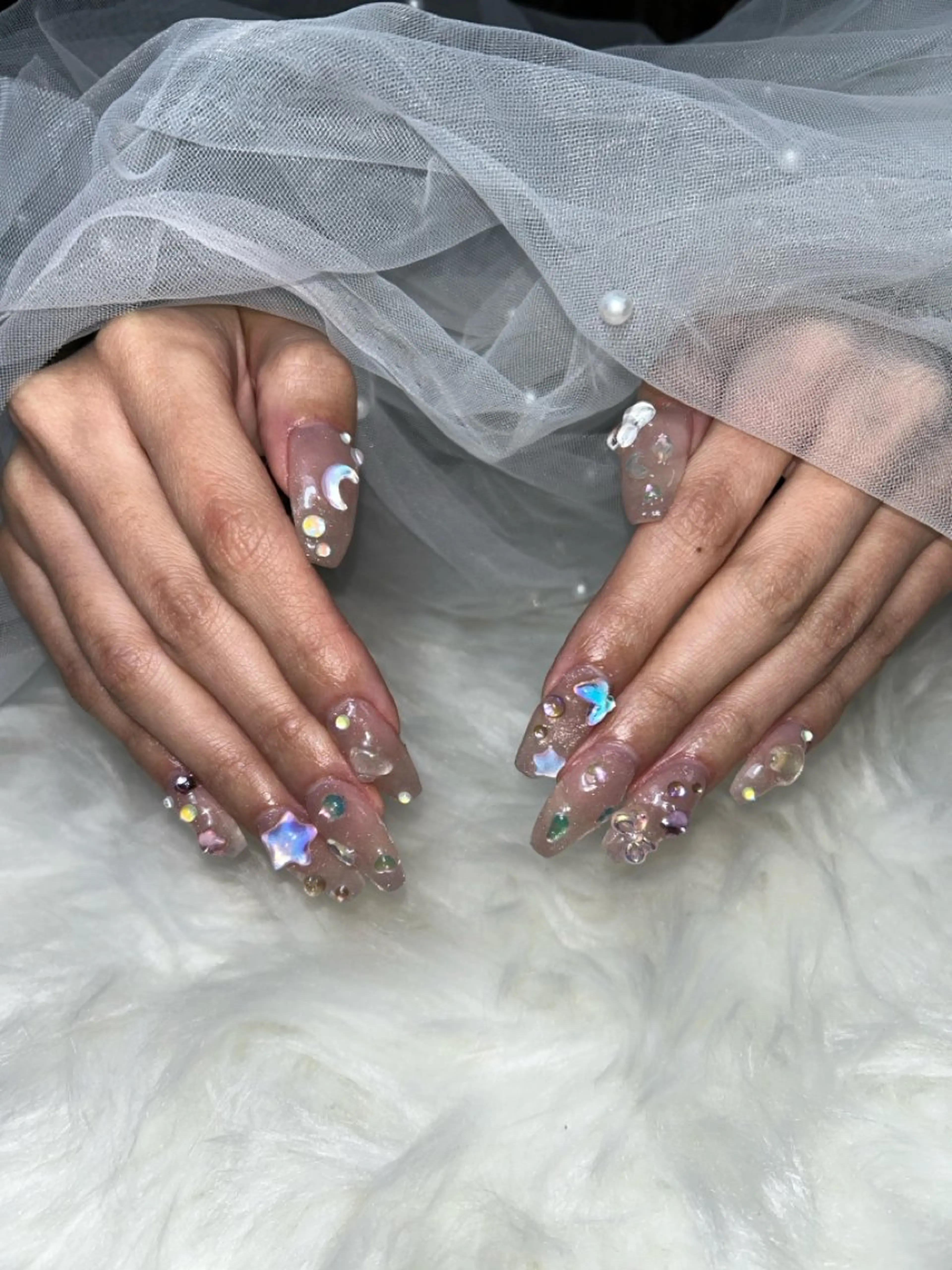 ネイル オーロラネイル 氷ネイル・うるうるネイル マグネットネイル ぷっくりネイル ハンドネイル nail salon Lilynのネイルデザイン