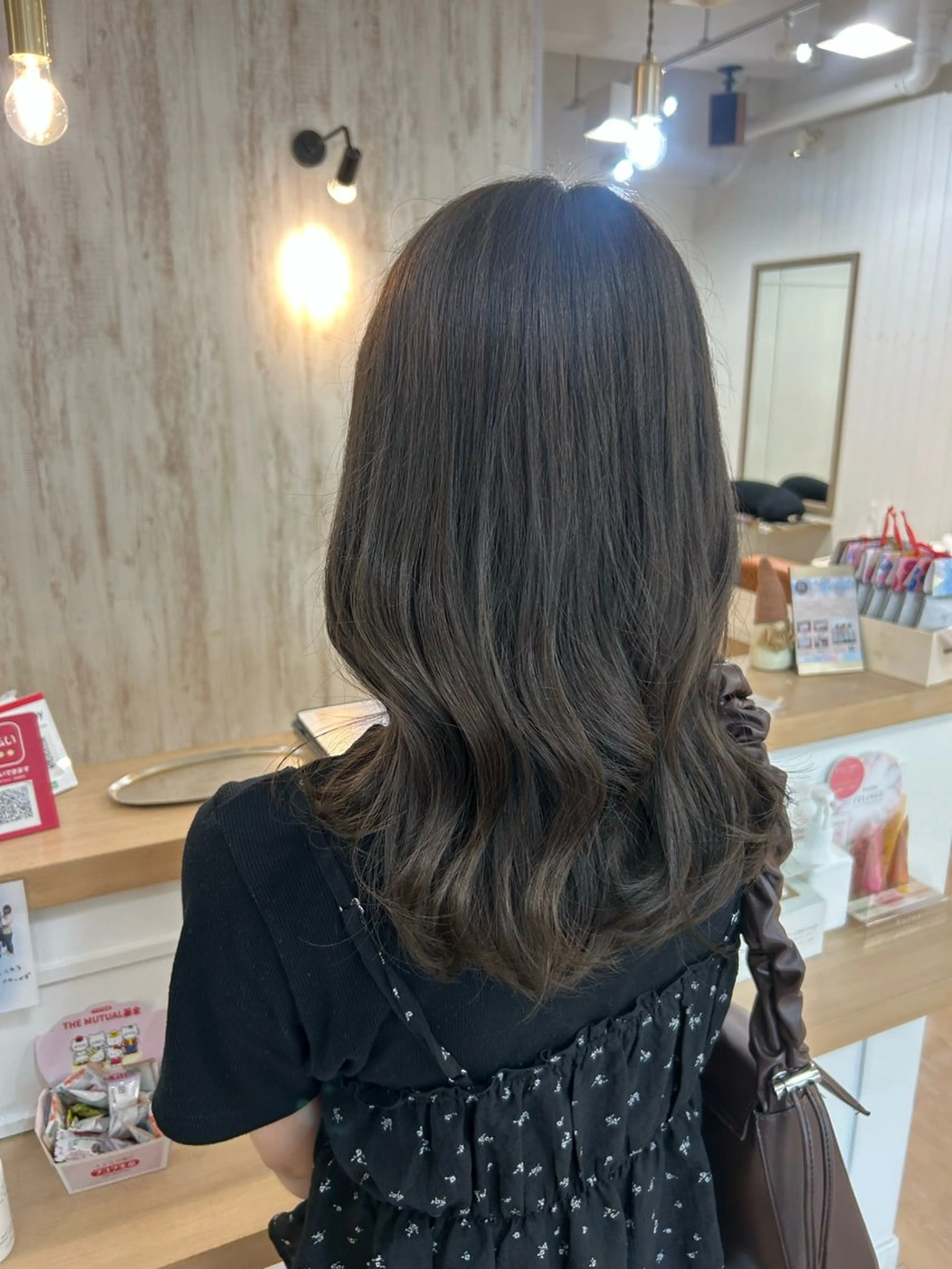 セミロング カラー レイヤーカット/髪質 改善✨/藤田侑花のヘアスタイル