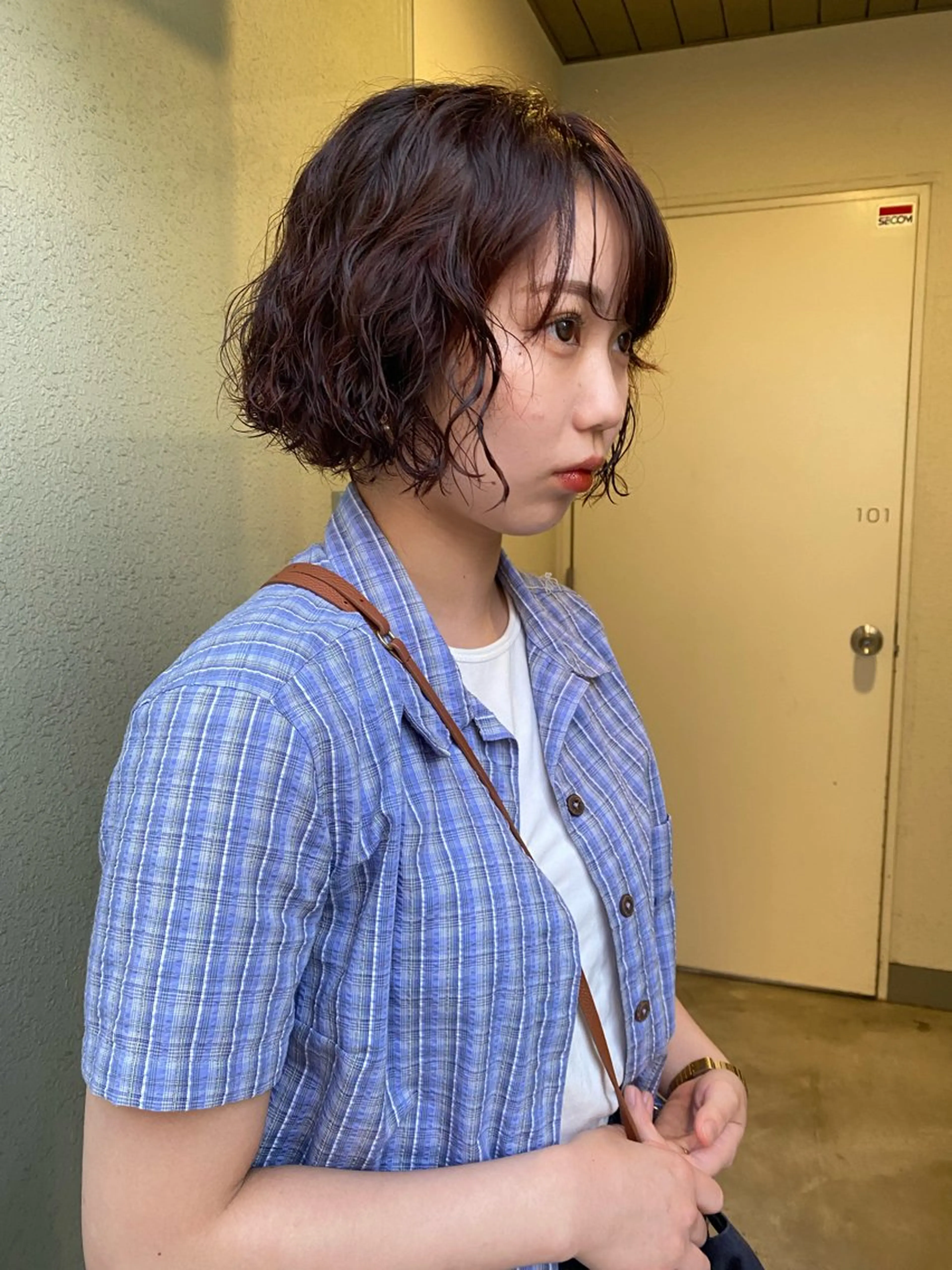 ミディアム 薄暮 マツイ　レンのヘアスタイル