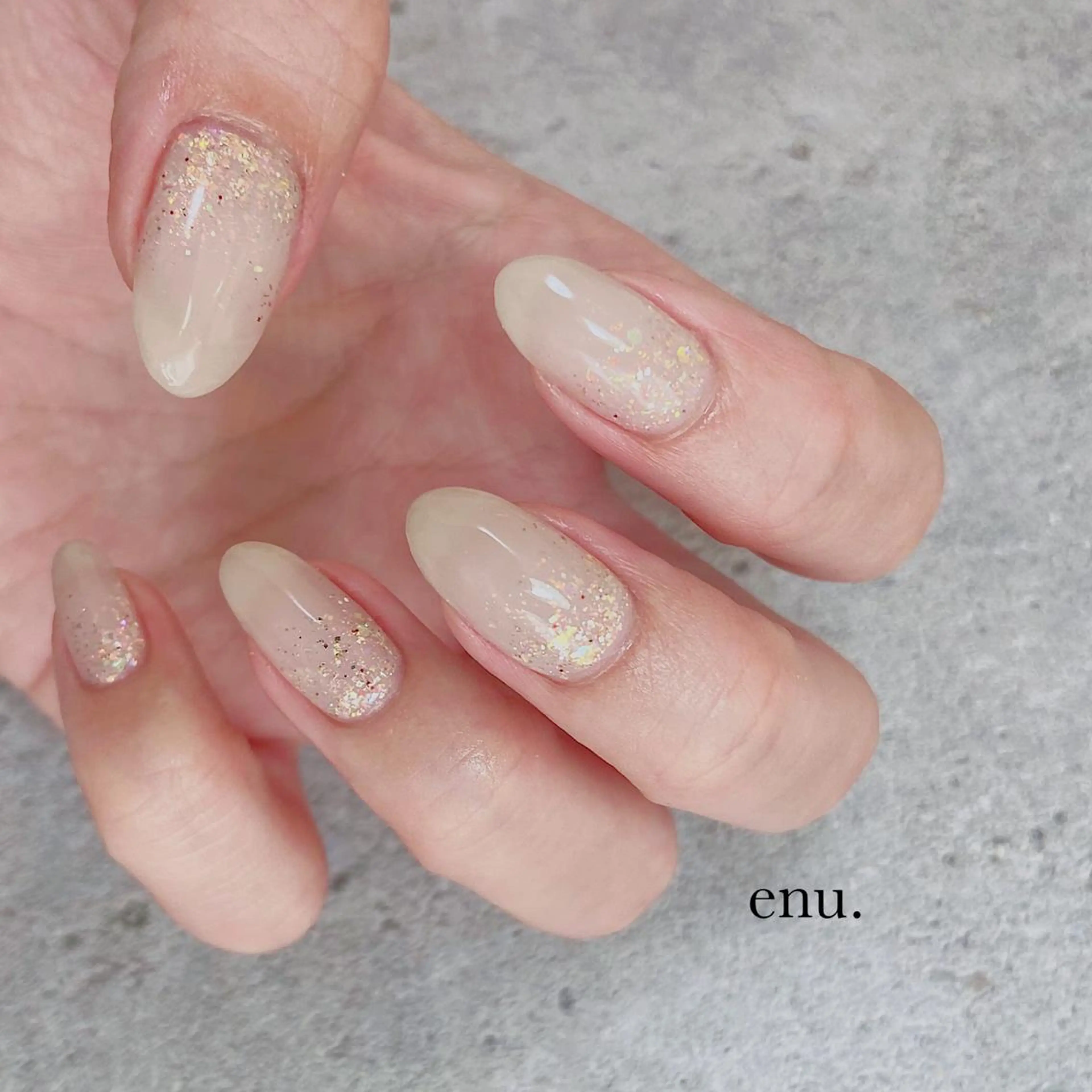 ネイル キラキラネイル enu. nanakoのネイルデザイン