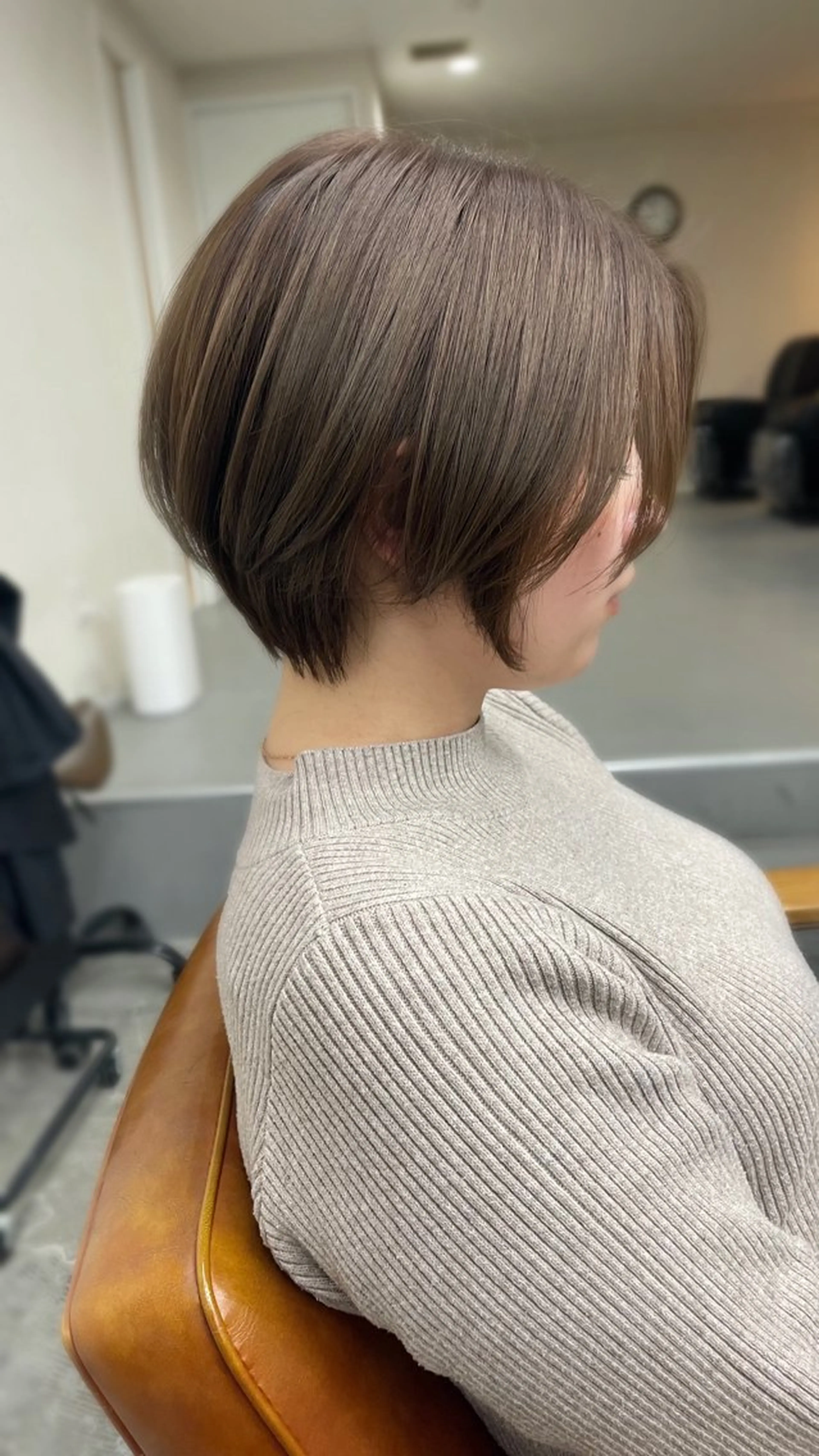 ショート カラー nico麻生 加賀谷 すみれのヘアスタイル