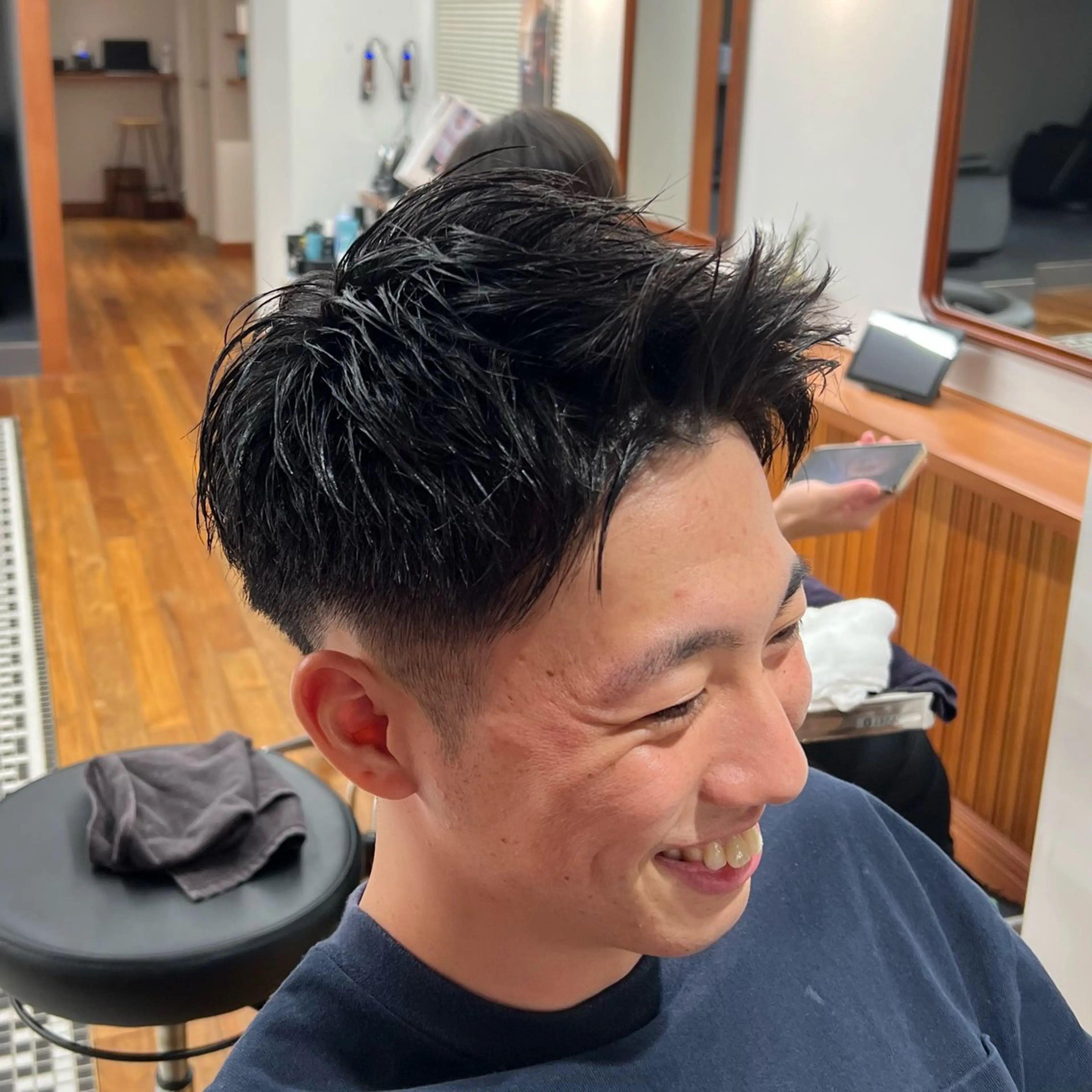 ショート メンズ アップバング 刈り上げ ショートヘア カット メンズカット✂️ スキンフェード伊藤陸のヘアスタイル