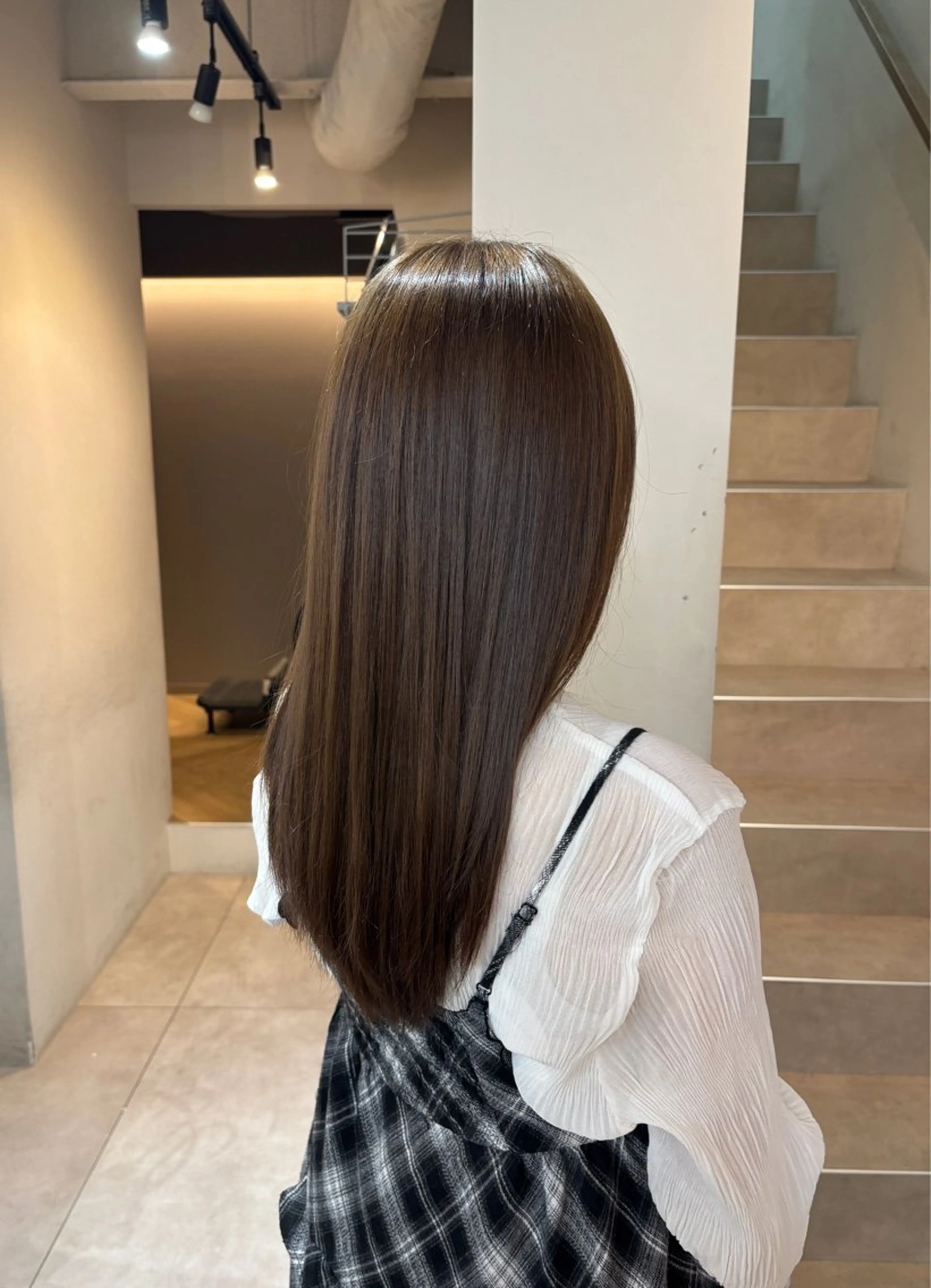 カラー 石井 ひまりのヘアスタイル
