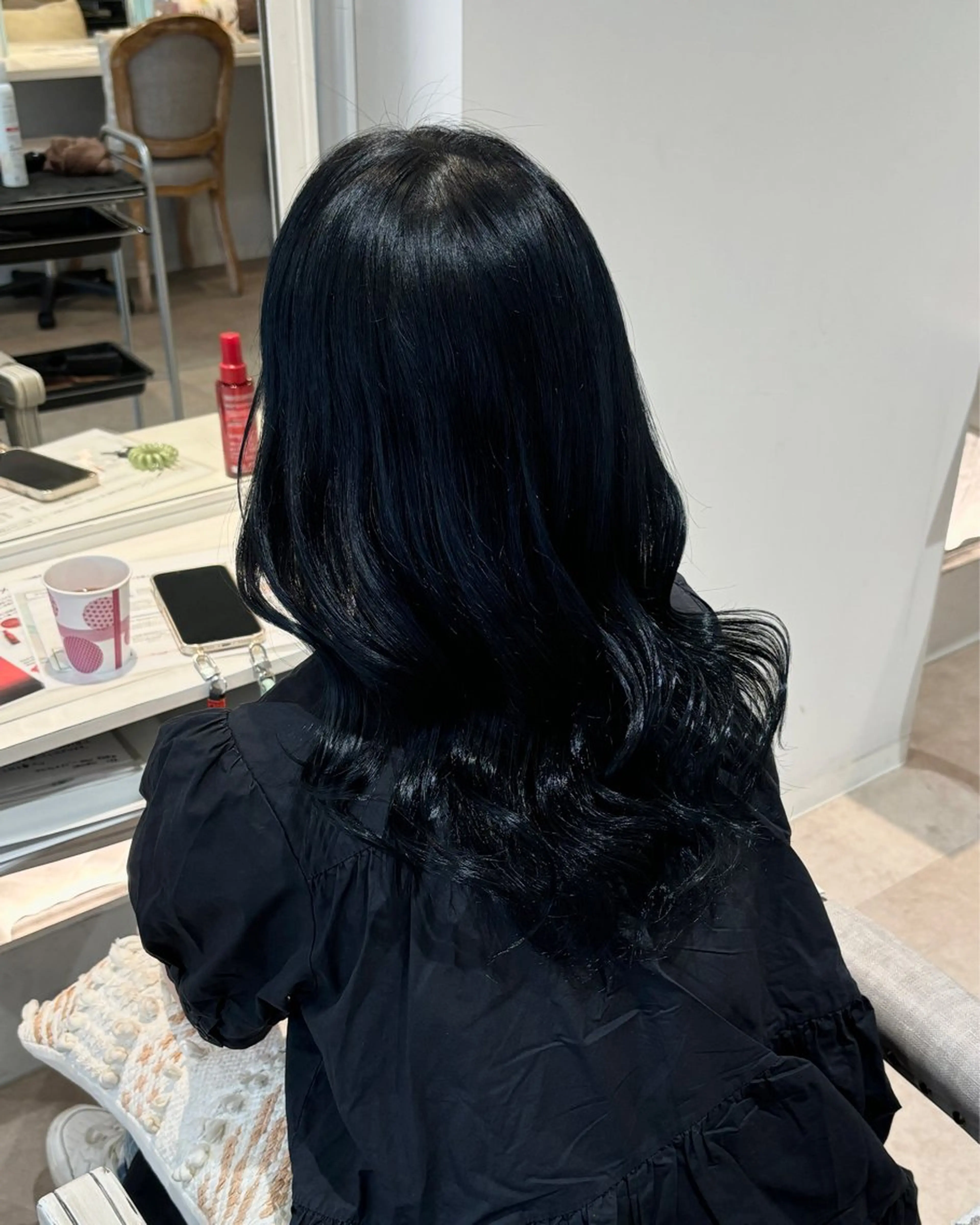 セミロング カラー 黒髪 ブリーチ ブルーカラー ブルーブラック 透明感カラー CreBiA🎀 ayaのマツエク・マツパデザイン