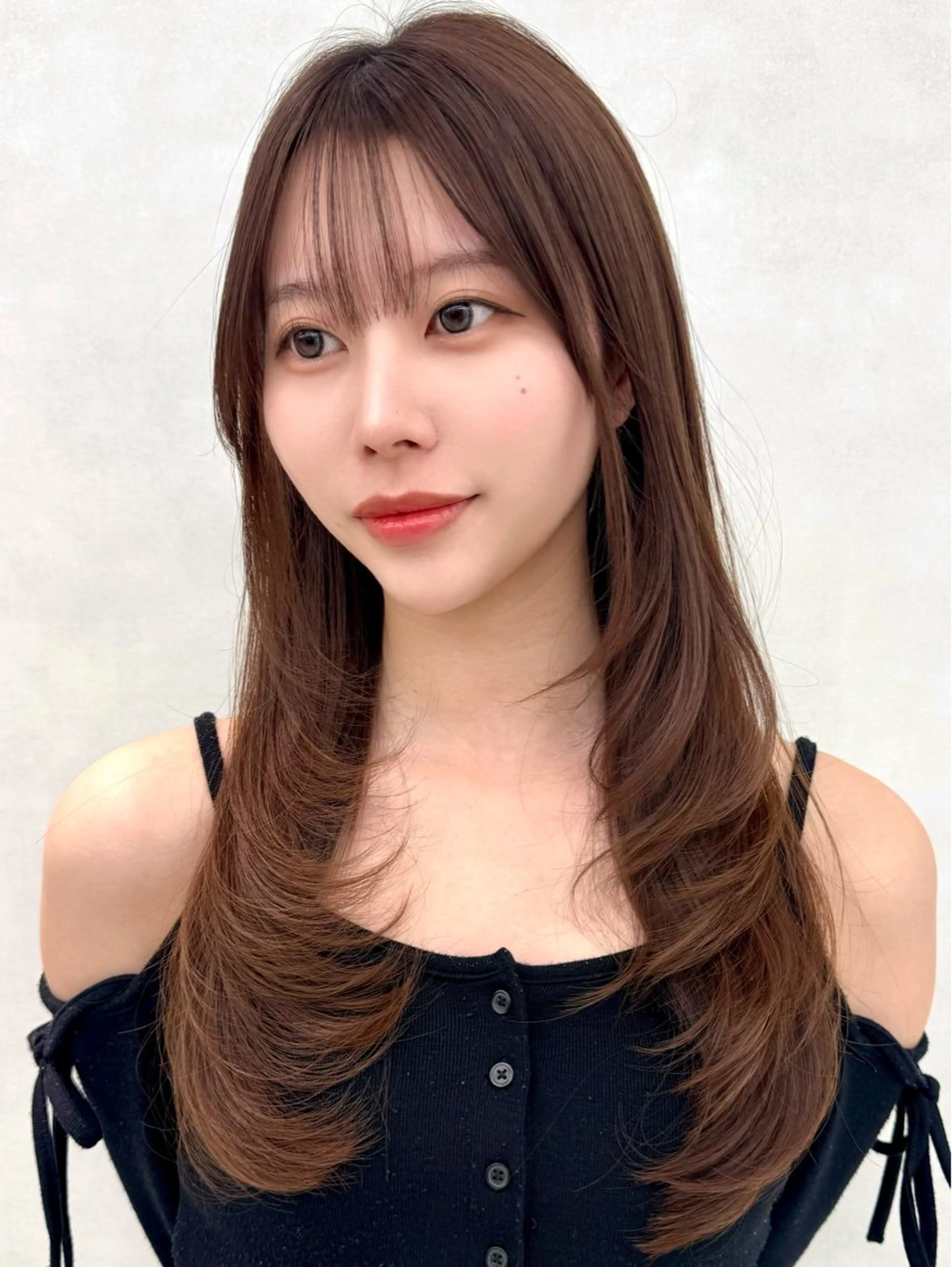 ロング カラー 韓国レイヤー/ 顔まわり/西野和裕のヘアスタイル