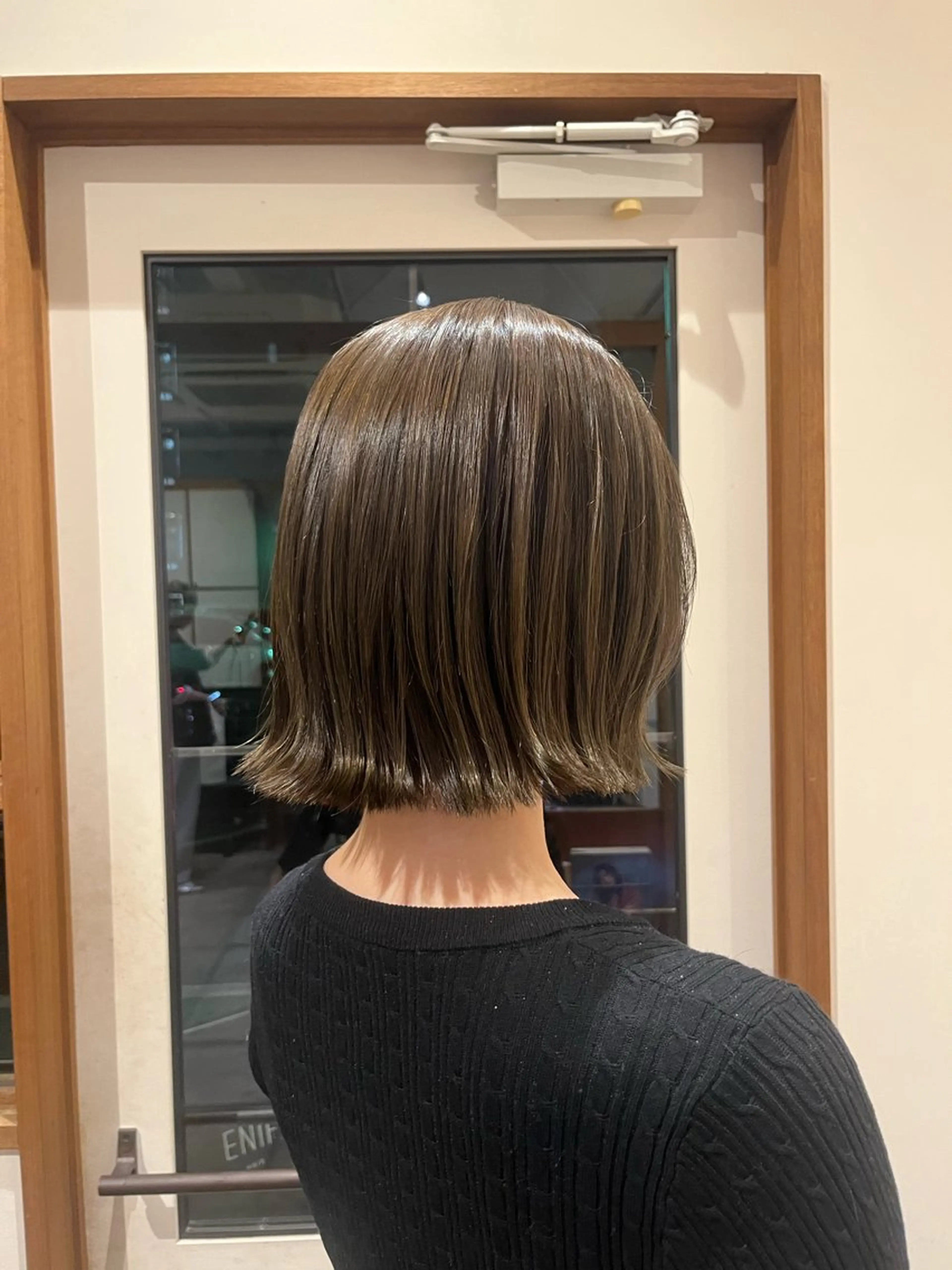 カラー ベージュカラー ブリーチ ダブルカラー ブリーチなしカラー オリーブベージュ ヘアカラー 高山 桃子のヘアスタイル