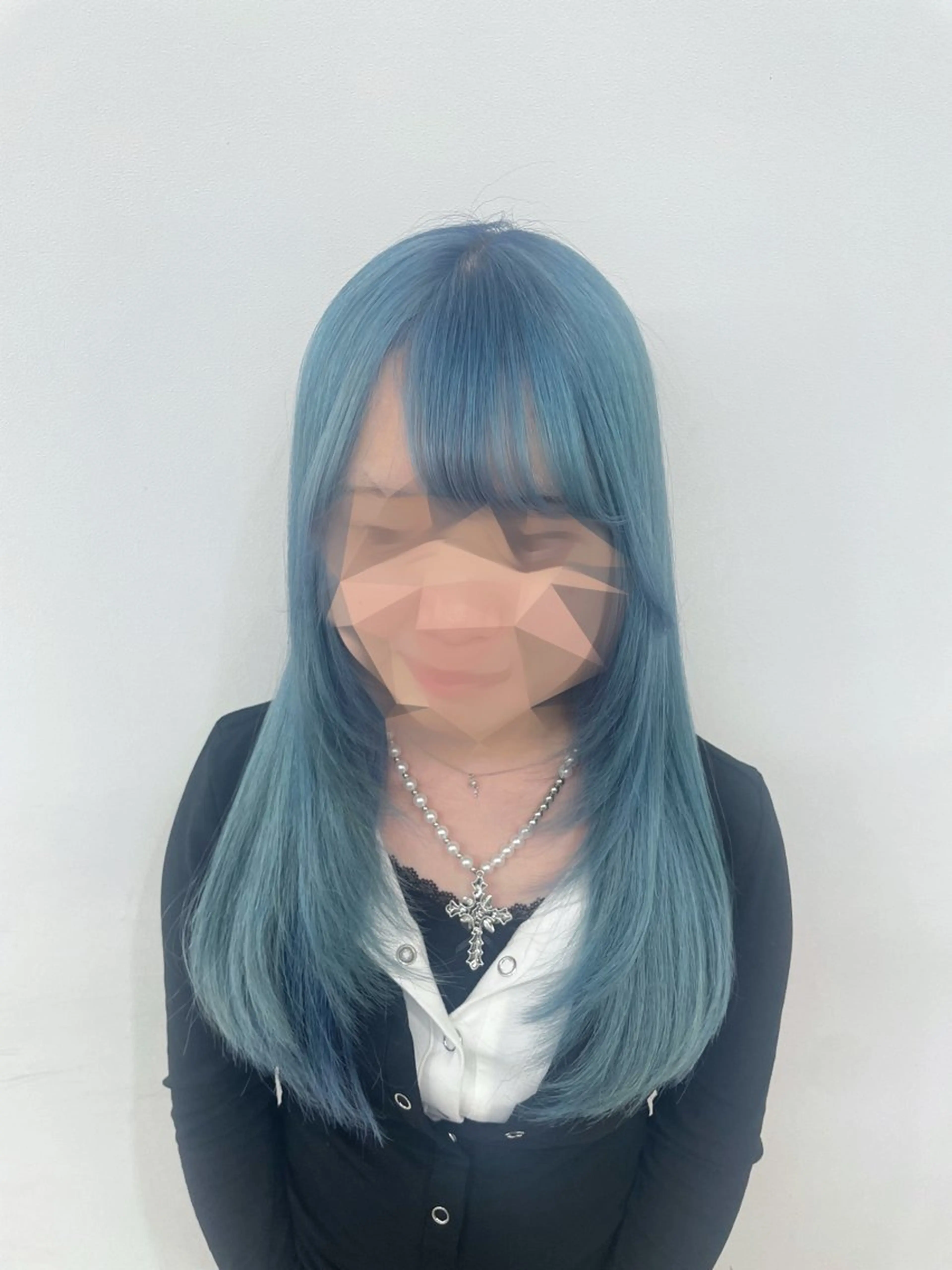 ロング カラー ヘアアレンジ ブリーチ ブルーカラー 韓国風ヘア レイヤーカット 古沢 みづきのヘアスタイル