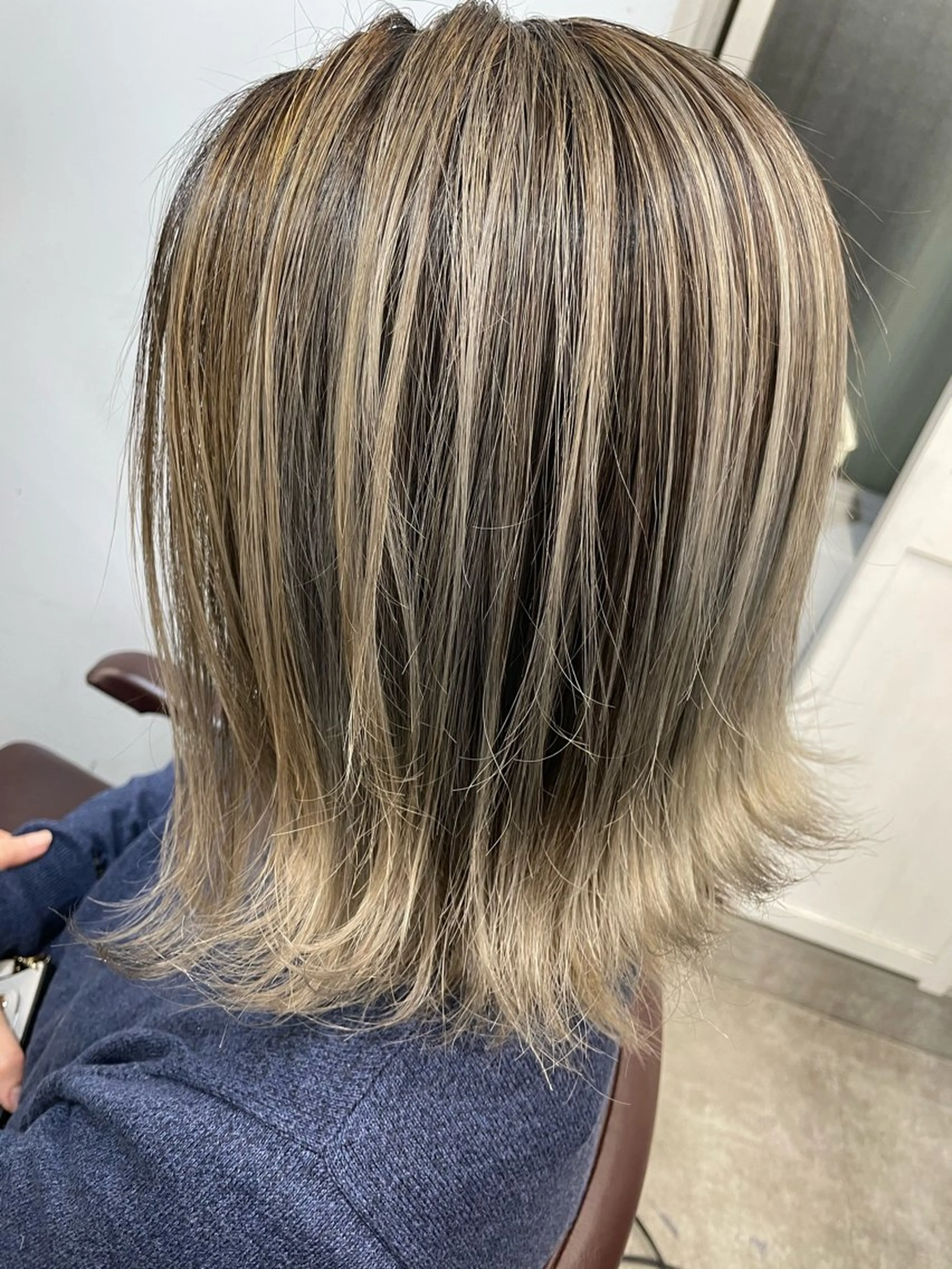 ミディアム 切りっぱなしボブ ボブ 顔まわりレイヤー 顔周りカット ハイライト カット ヘアカラー トリートメント 似合わせ💖トレンド ✨TAKAMI😊のヘアスタイル