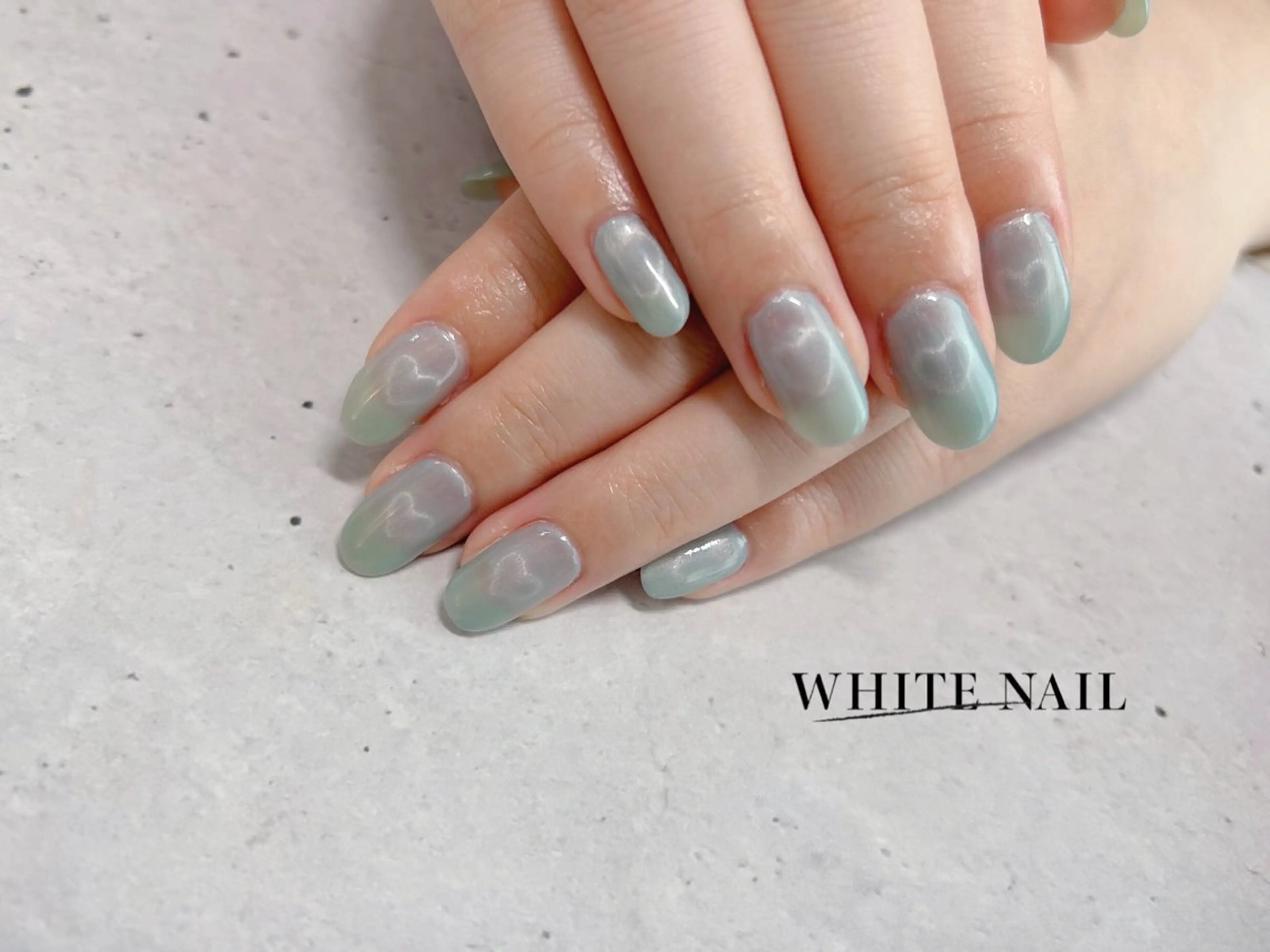 ネイル ハート マグネットネイル ハンドネイル WHITE NAIL ホワイトネイルのネイルデザイン