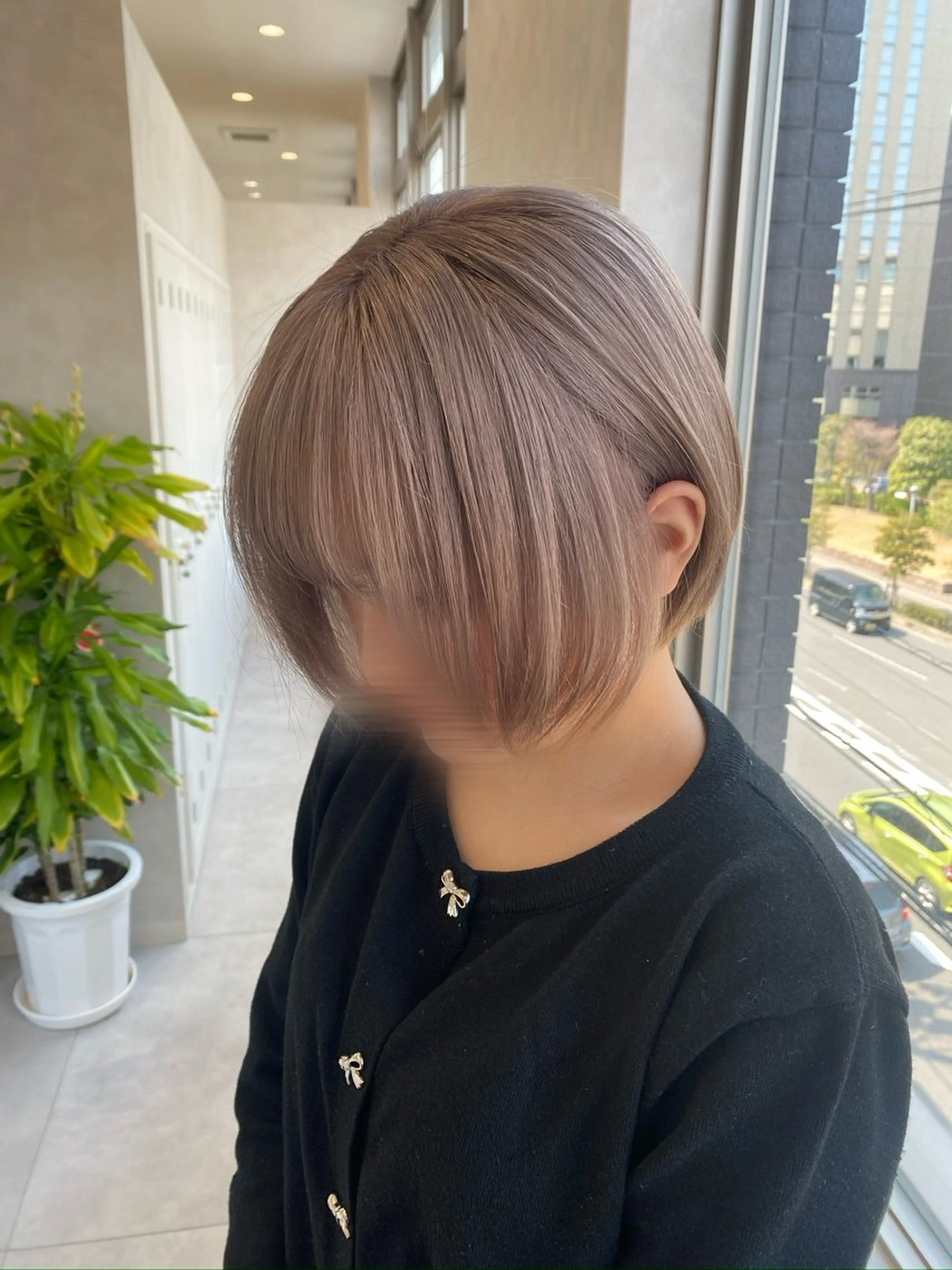 ショート カラー ベージュカラー ミルクティーベージュ 韓国ヘア・カラー 🩵SHIZUKUのヘアスタイル