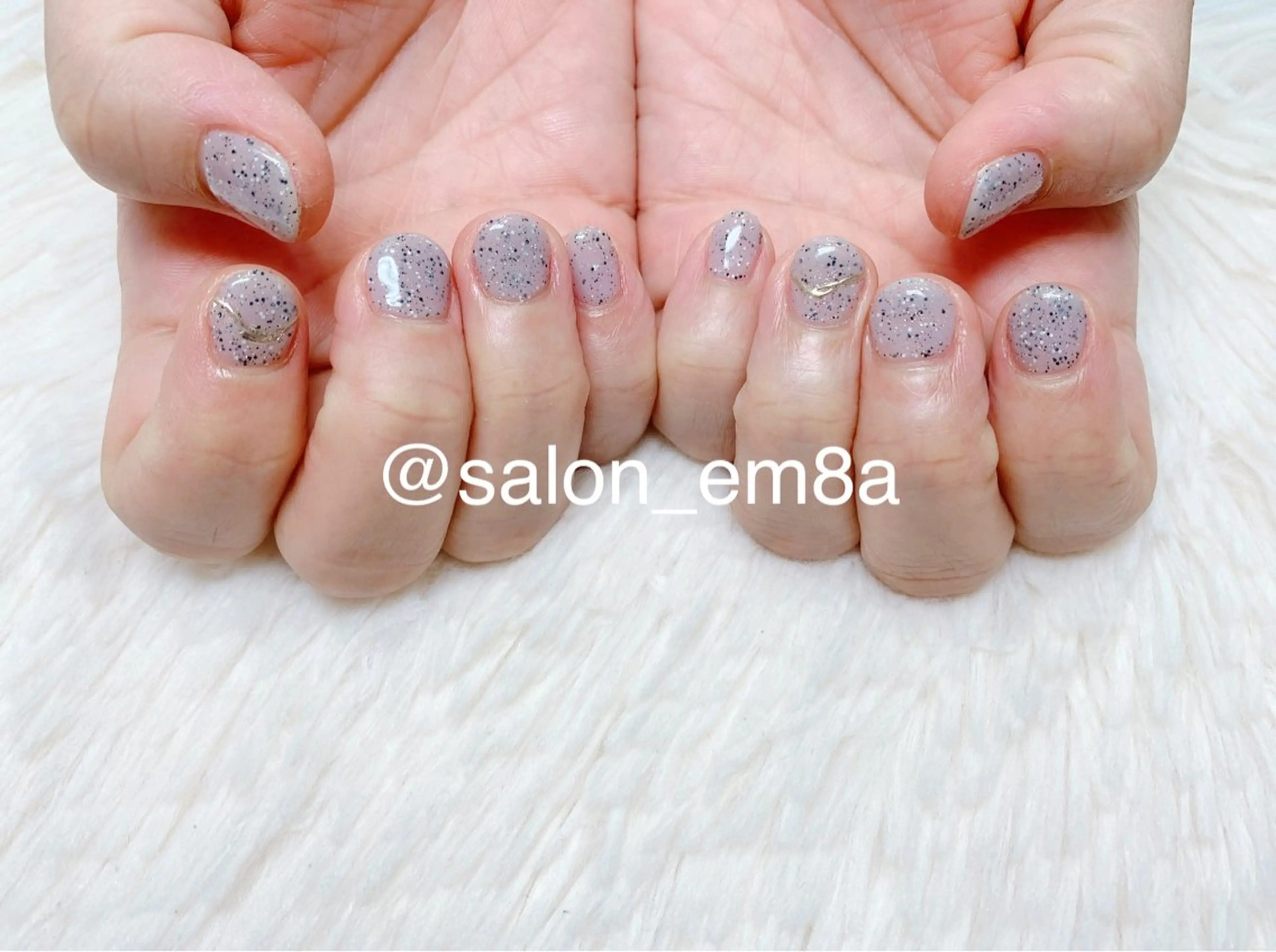ネイル ジェルネイル ハンドネイル salon EM&A emiのネイルデザイン