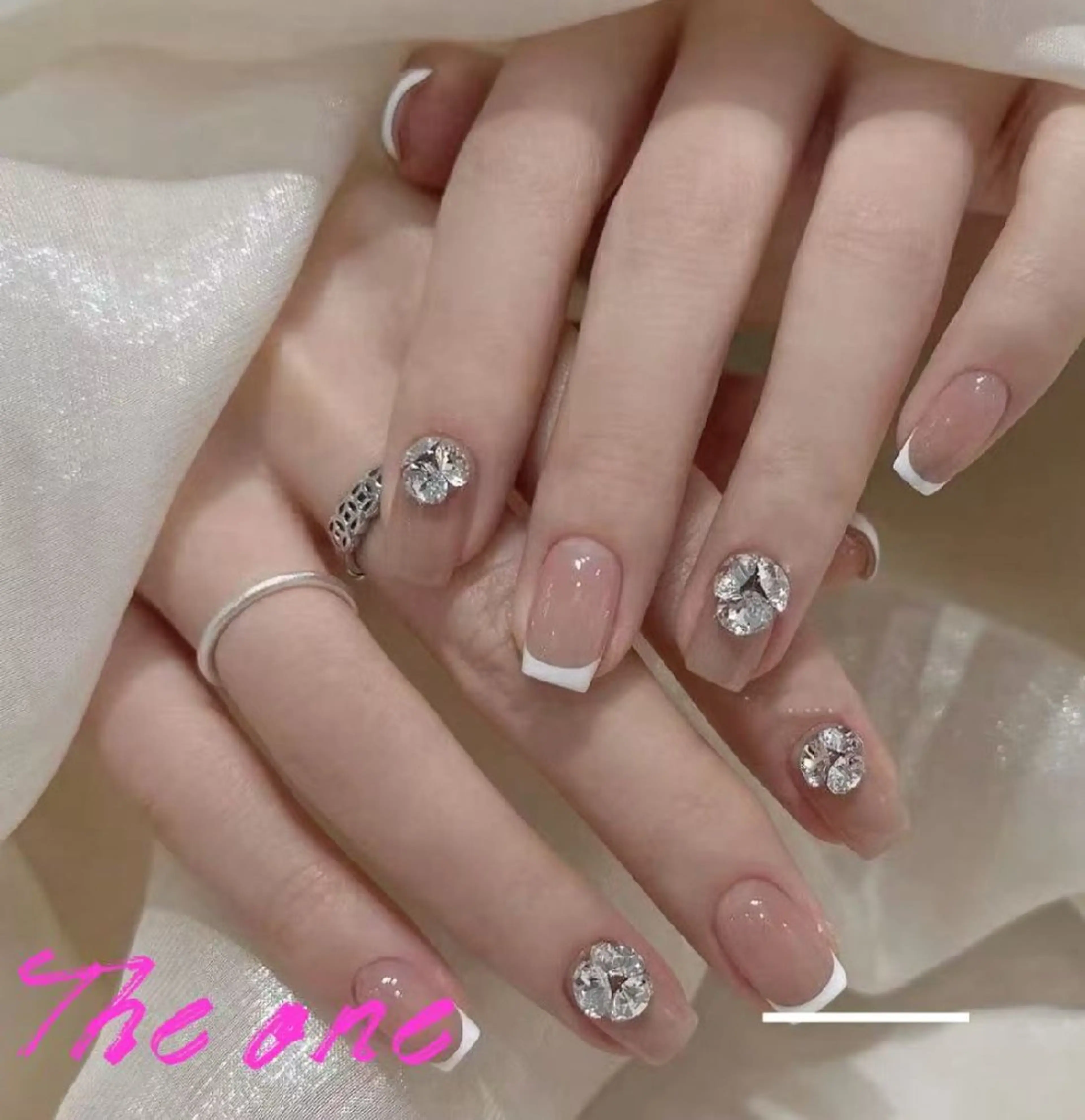 ネイル Theone栄店 田口のネイルデザイン