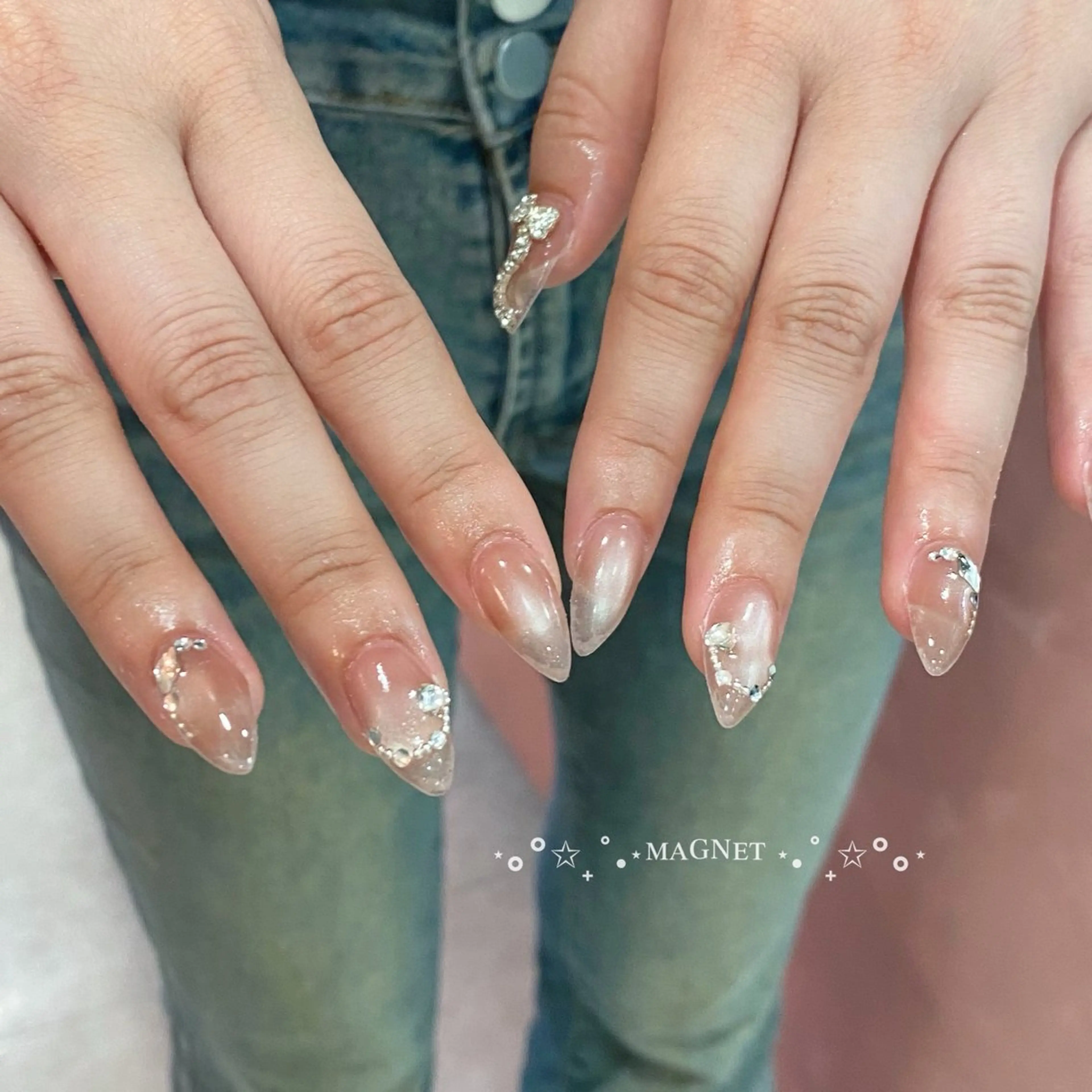 ネイル キラキラネイル マグネットネイル ハンドネイル 🎀FLORANZ 🎀MIKAのネイルデザイン
