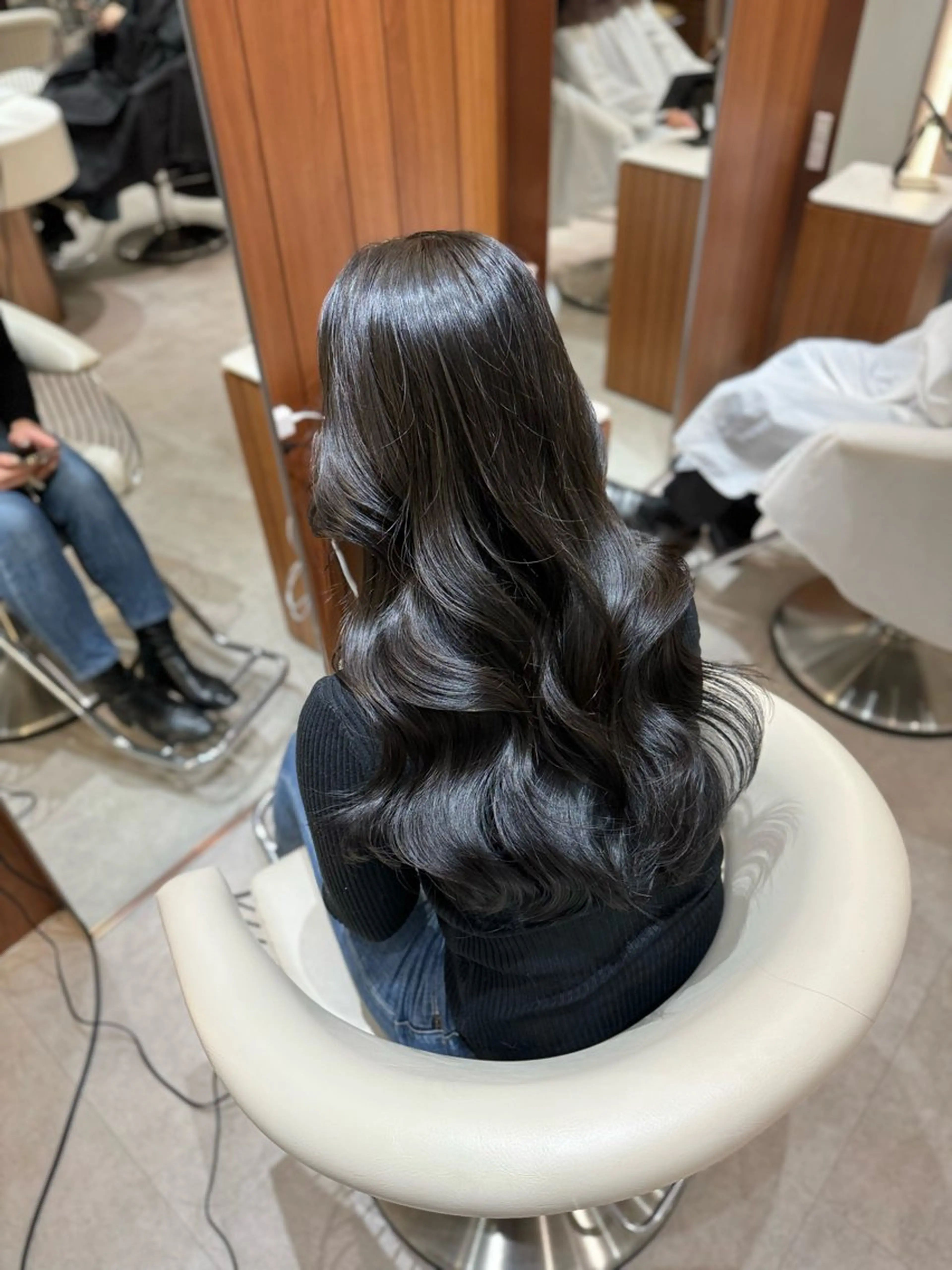 【艶カラー&トリートメント】　　〝うる艶カラー〟+3stepトリートメント+韓国ヘアセット付き(1日1人限定)ミニモ学割の写真