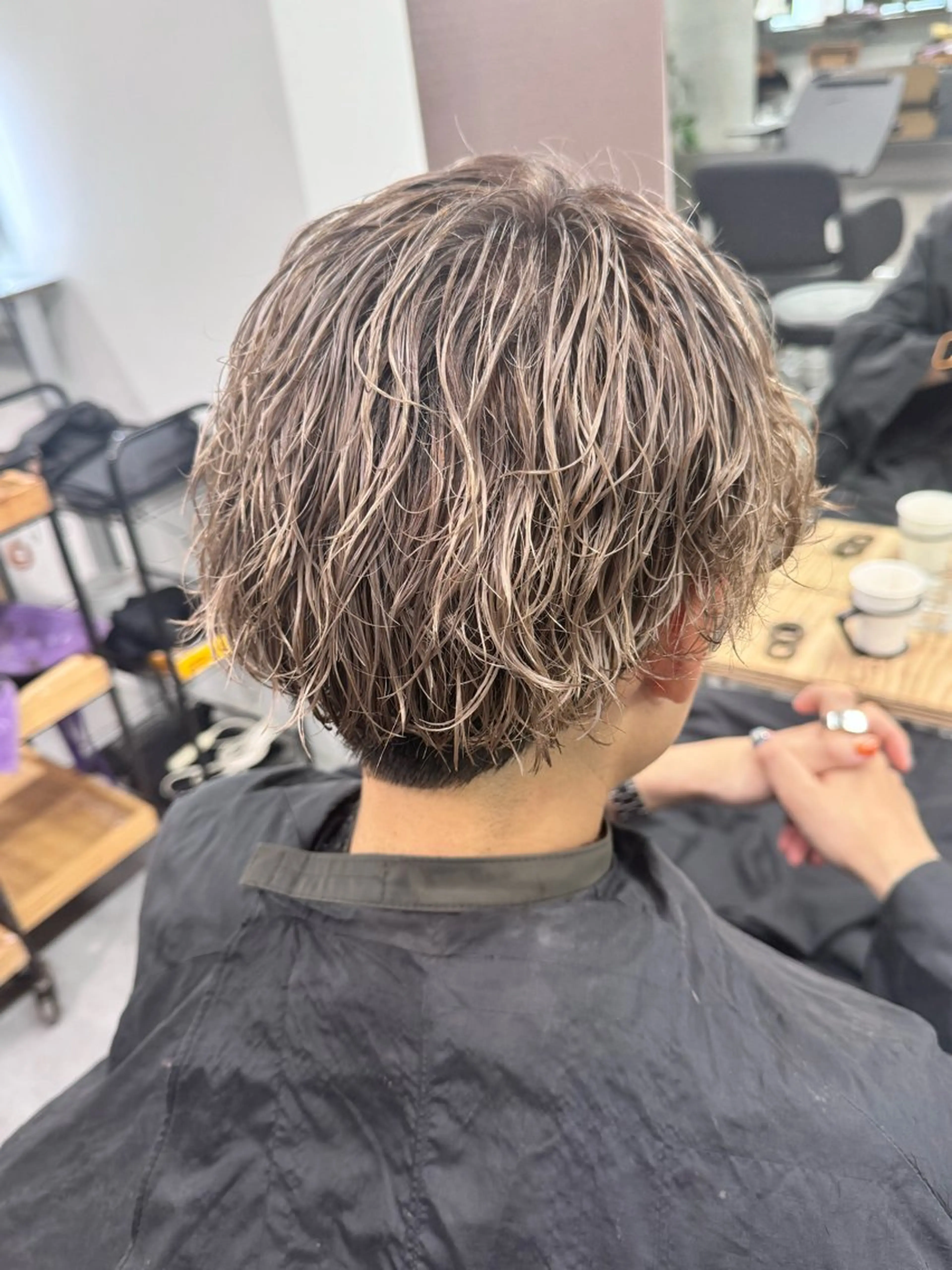 ショート カラー バレイヤージュ レイヤーカット カット ヘアカラー 艶髪✨ブリーチ職人 井手正康のヘアスタイル