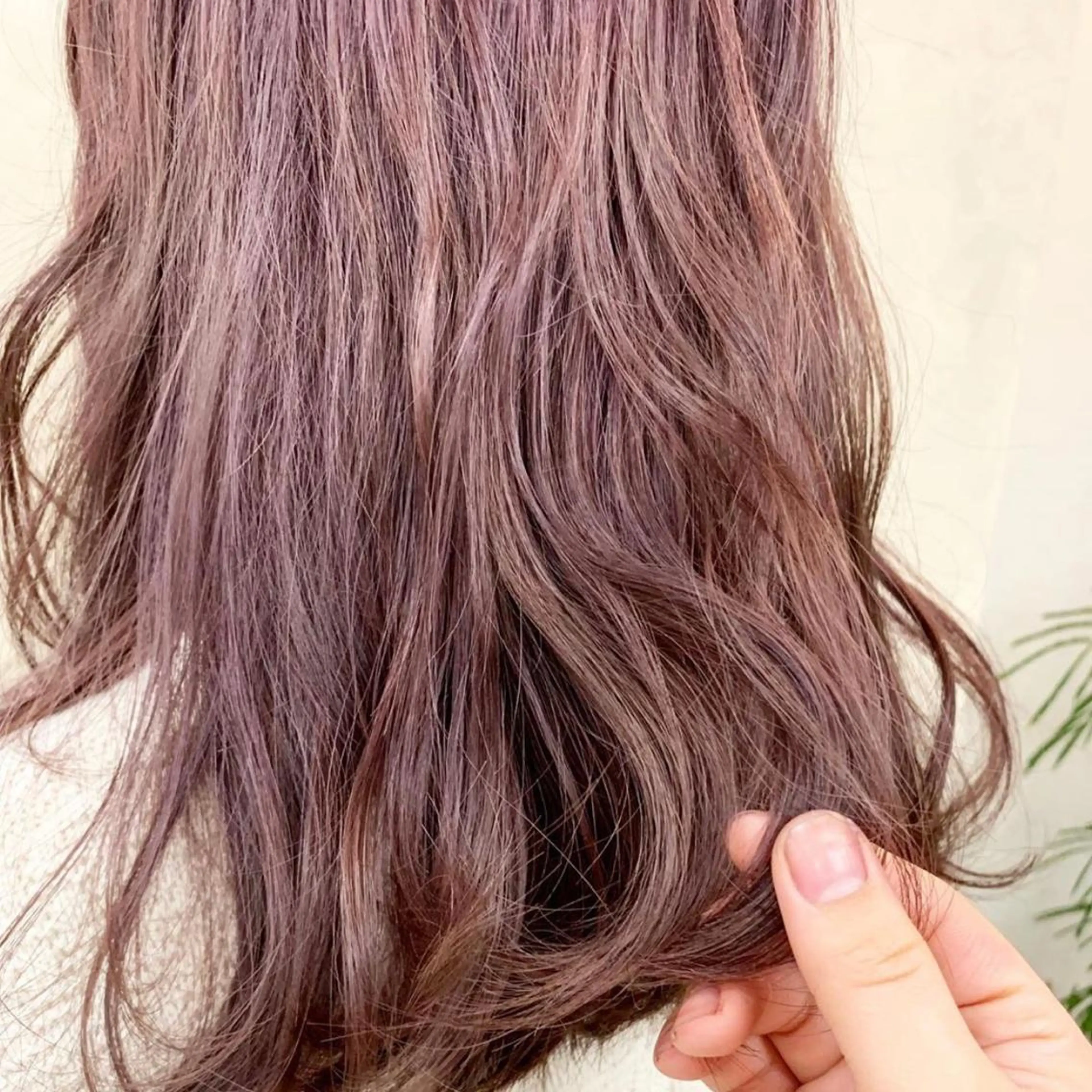 ミディアム カラー ヘアアレンジ ブリーチ ピンクカラー 眉毛ワックス konomiの眉毛・アイブロウイメージ