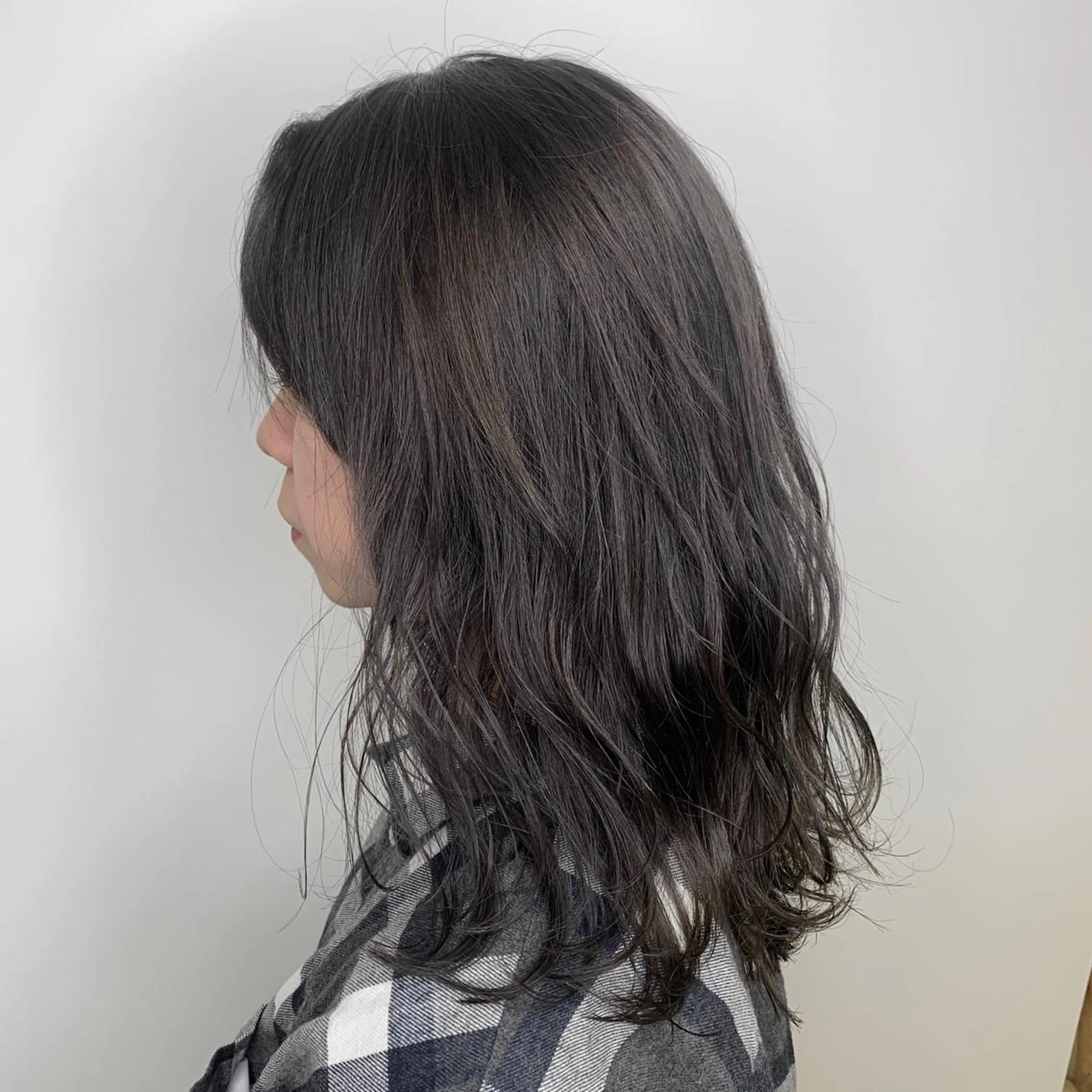 セミロング カラー ヘアアレンジ ヘアカラー トリートメント 【Sweep】おじま のぞみのヘアスタイル